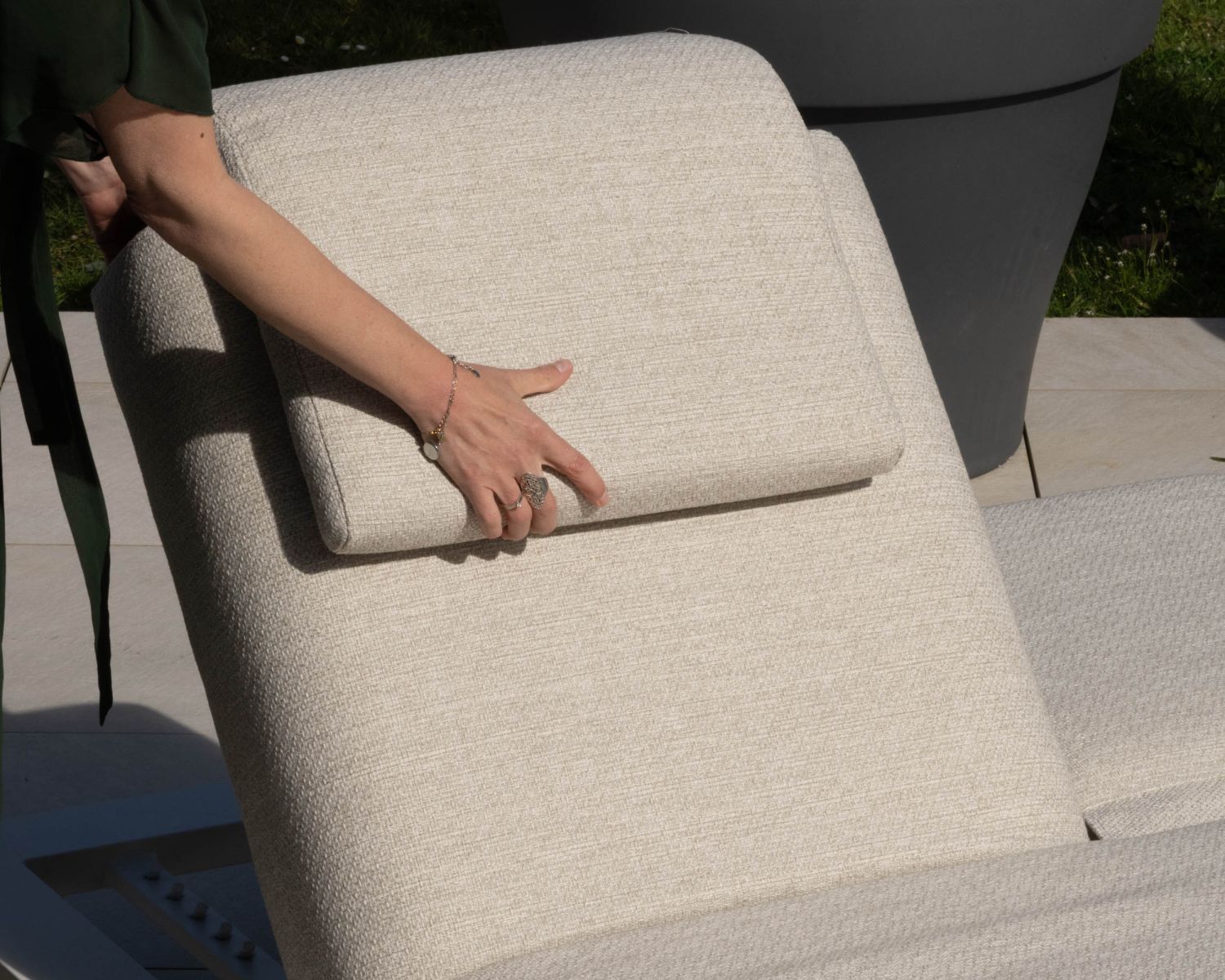 Poggiatesta in tessuto ecrù per il lettino "Nusa Pedina"