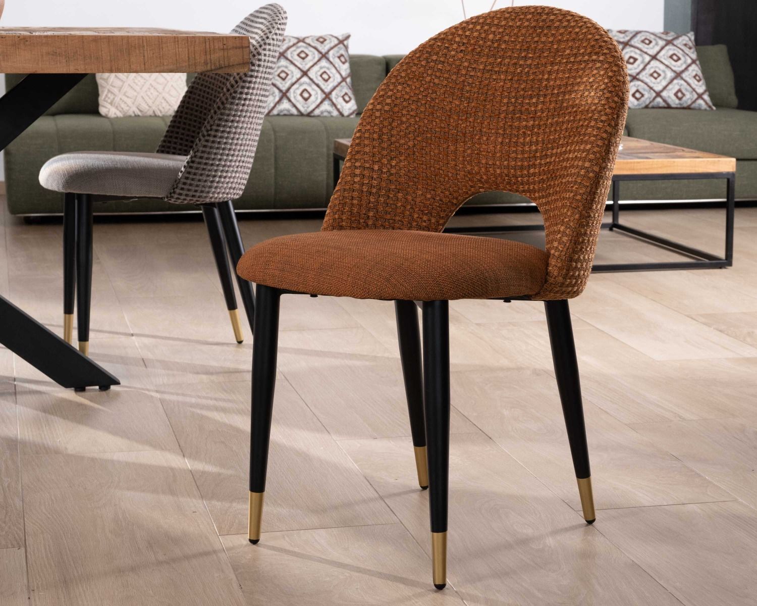 Set di 2 sedie "Vermont" in tessuto color ruggine con gambe in metallo laccato nero