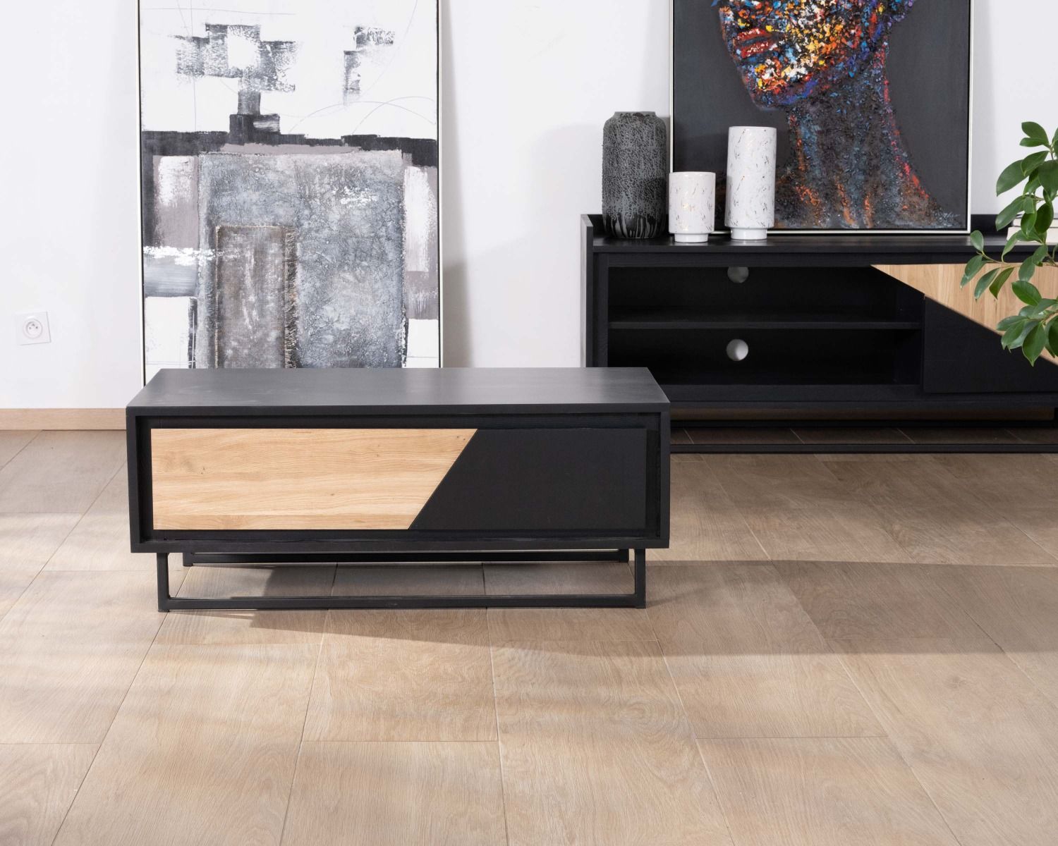 Tavolino in legno massiccio "Trace" bianco e nero