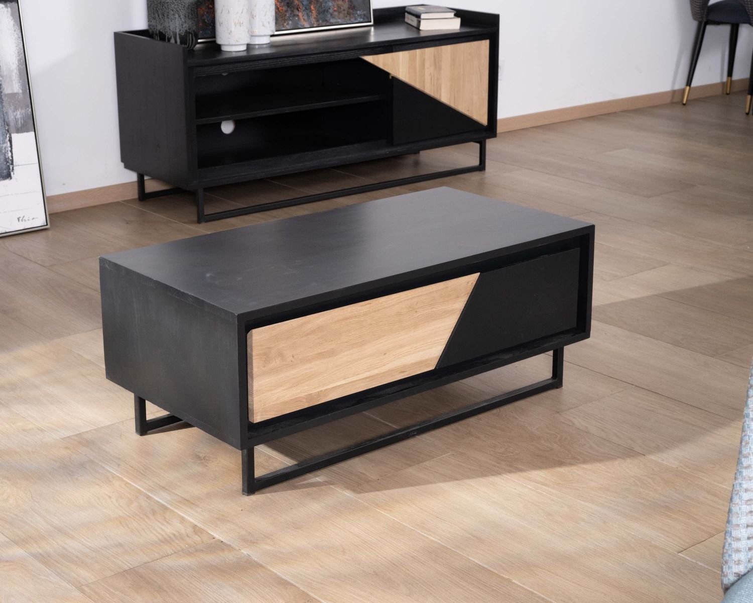 Tavolino in legno massiccio "Trace" bianco e nero