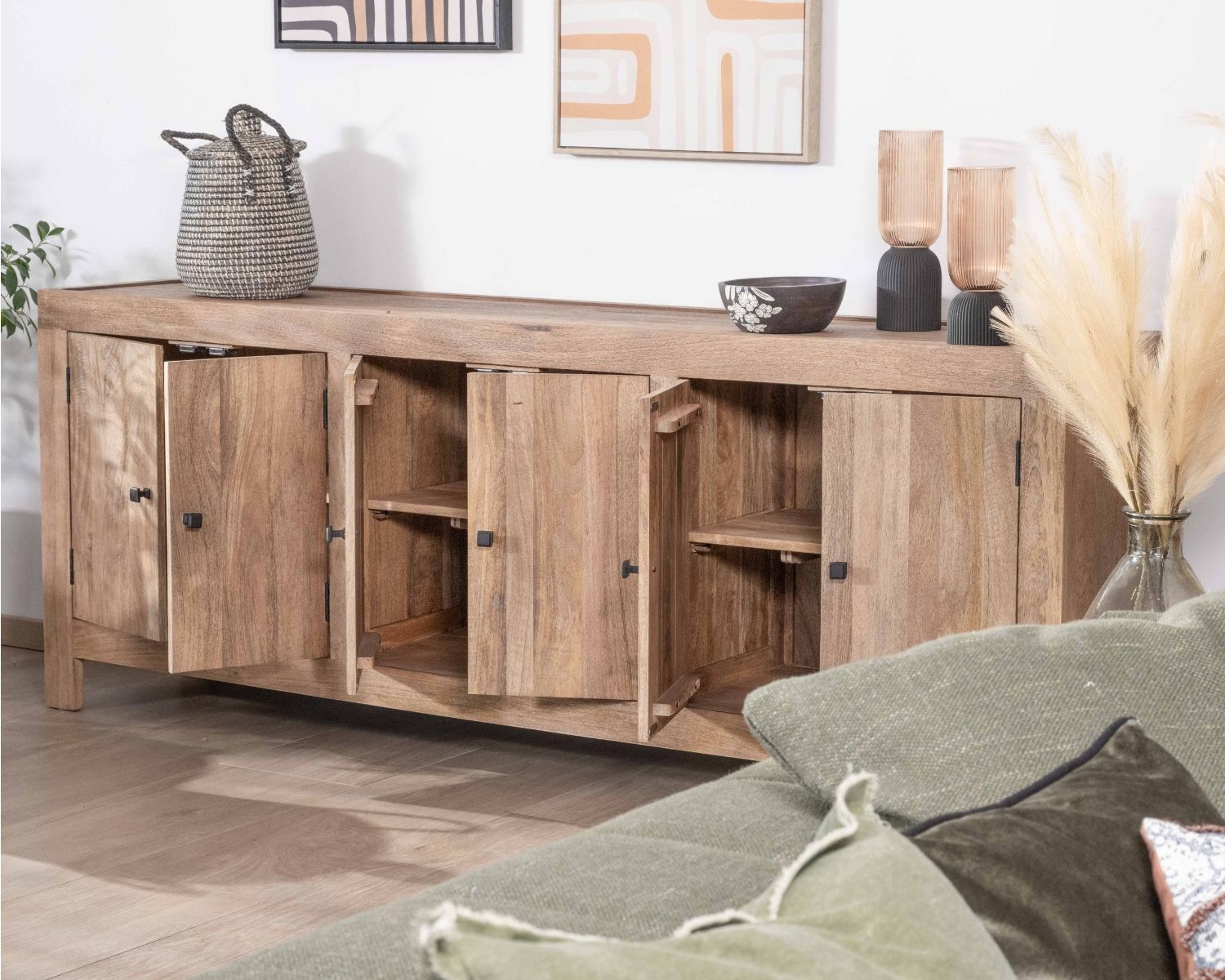 Credenza "Maestro" in legno di mango massiccio, 200 cm, finitura sabbiata, 6 ante