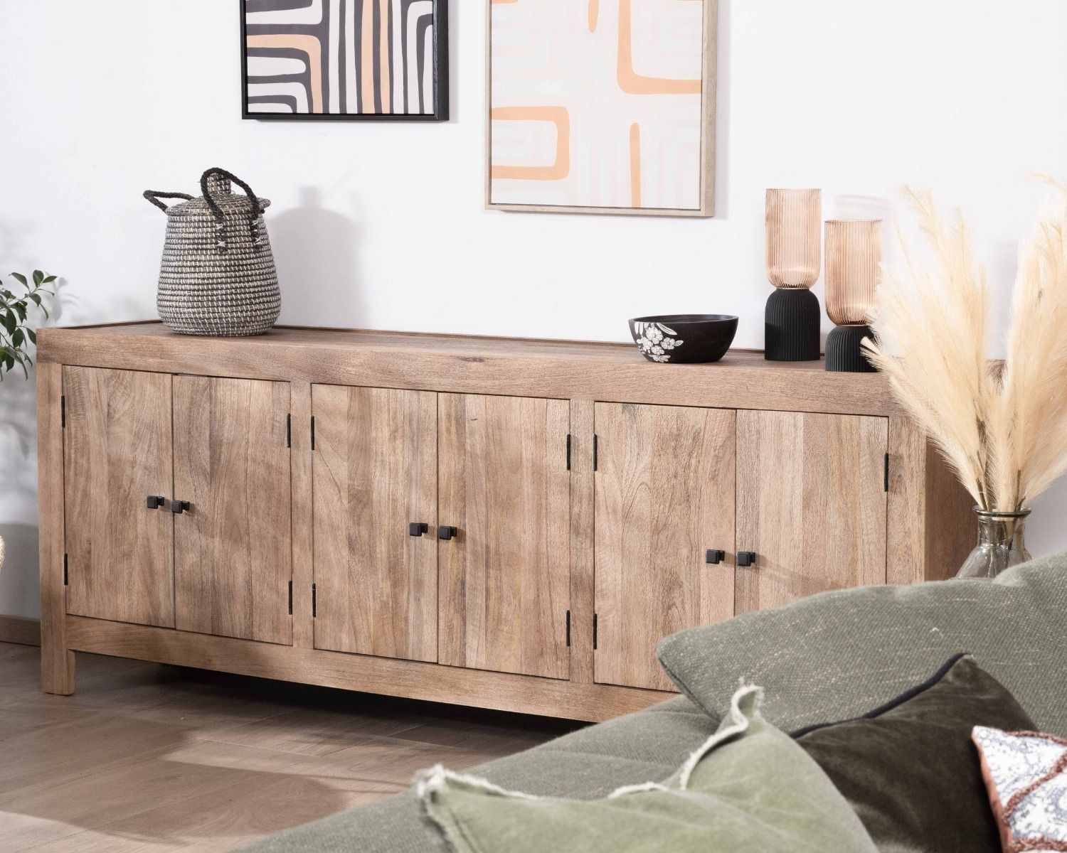 Credenza "Maestro" in legno di mango massiccio, 200 cm, finitura sabbiata, 6 ante