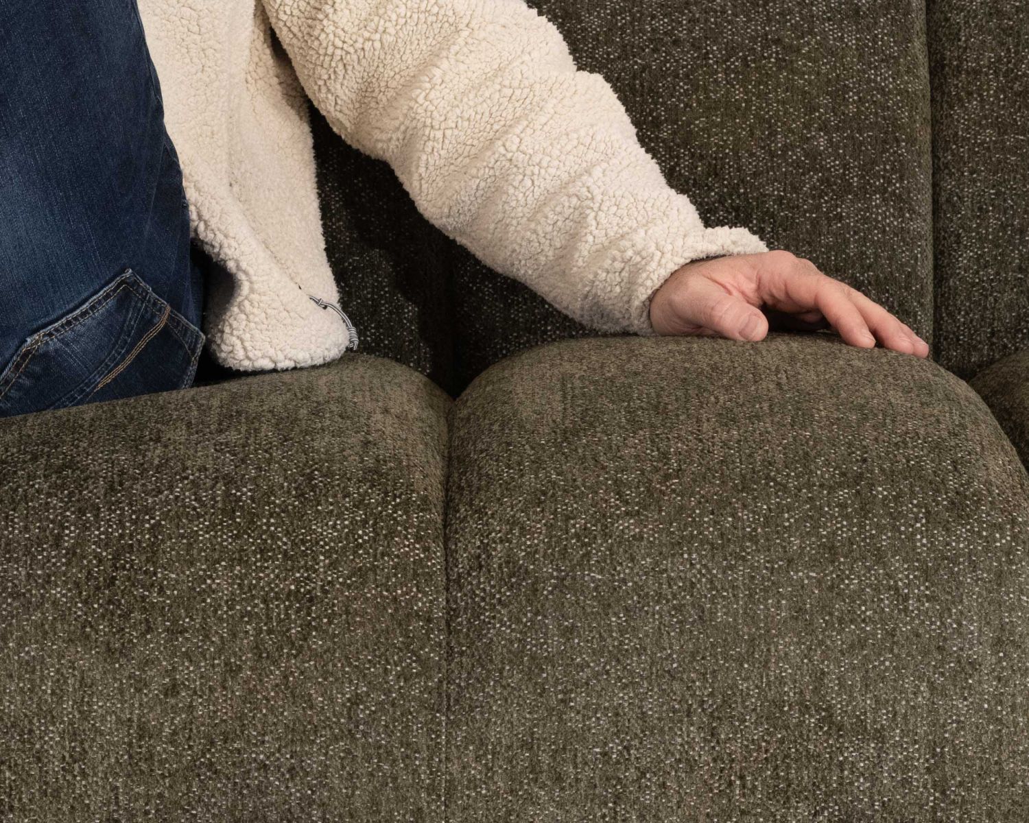 Divano con chaise longue "Enjoy Home" in tessuto bouclette verde