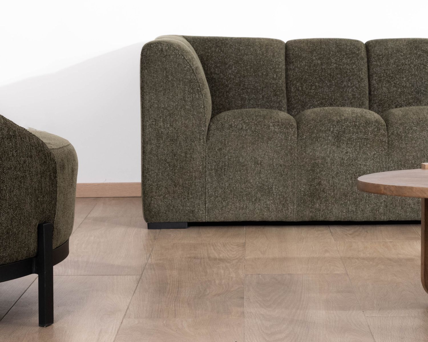 Divano con chaise longue "Enjoy Home" in tessuto bouclette verde