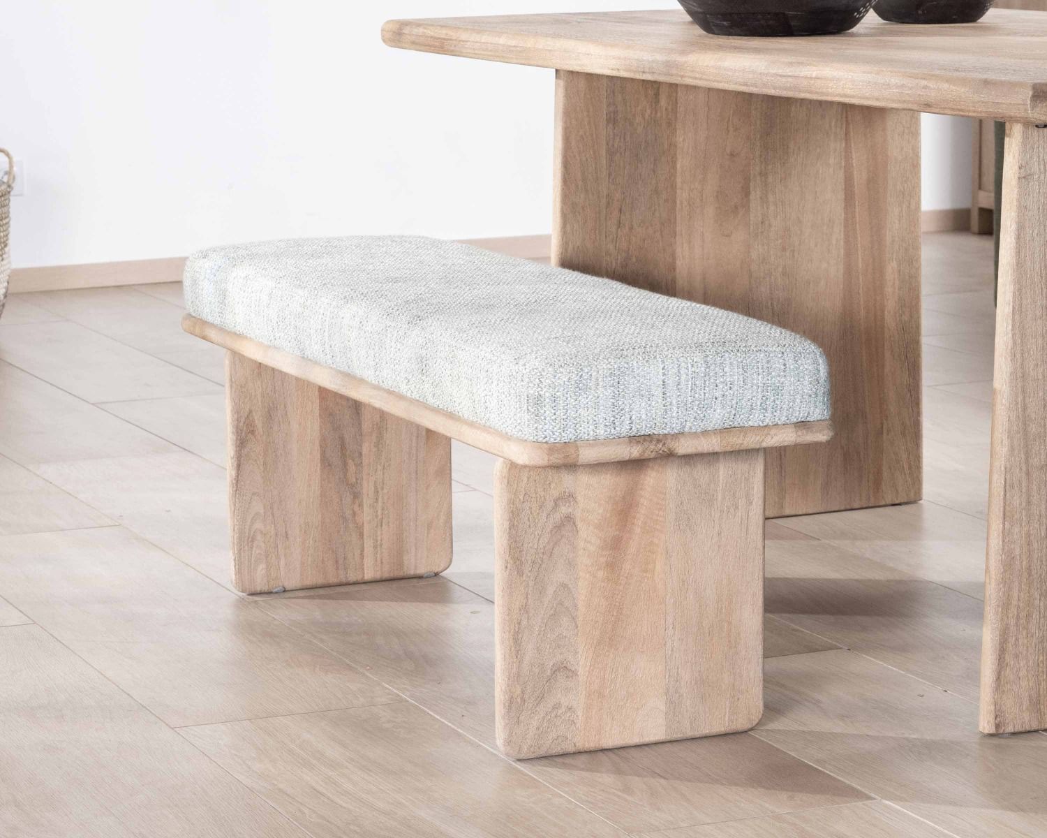 Elegante e confortevole panca da 120 cm in legno di mango e seduta imbottita in tessuto grigio screziato "Maestro"