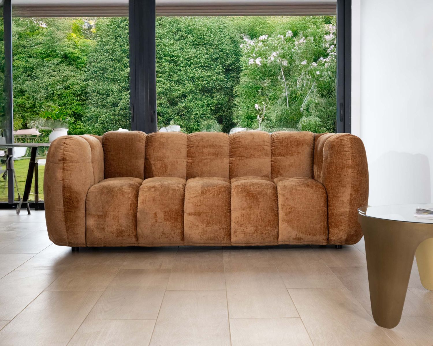 Divano a 3 posti in stile retrò "Milow" in morbido velluto ambrato