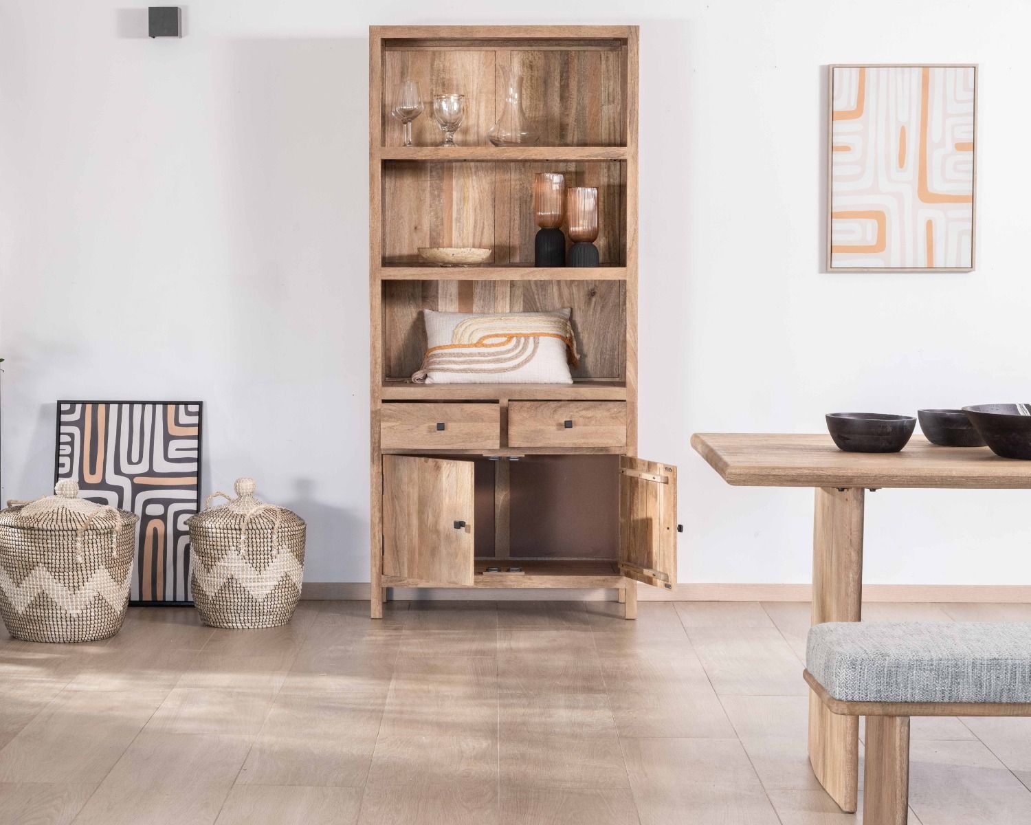 Credenza alta "Maestro" larga 87 cm in mango massiccio con finitura sabbiata