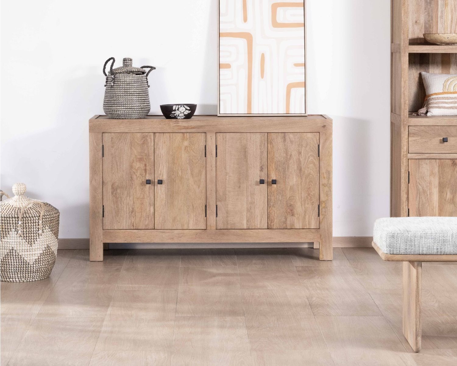 Credenza a 4 ante "Maestro" in legno massiccio di mango 130 cm