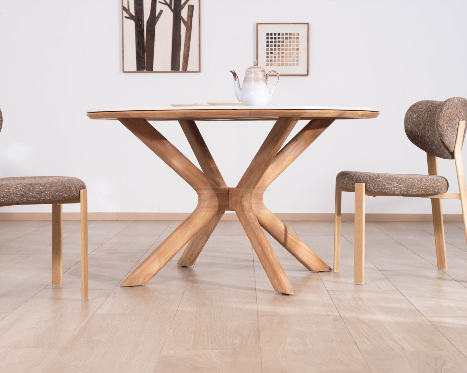 Tavolo rotondo da interno o esterno da 130 cm “Elsen” in teak massiccio con piano in ceramica effetto travertino