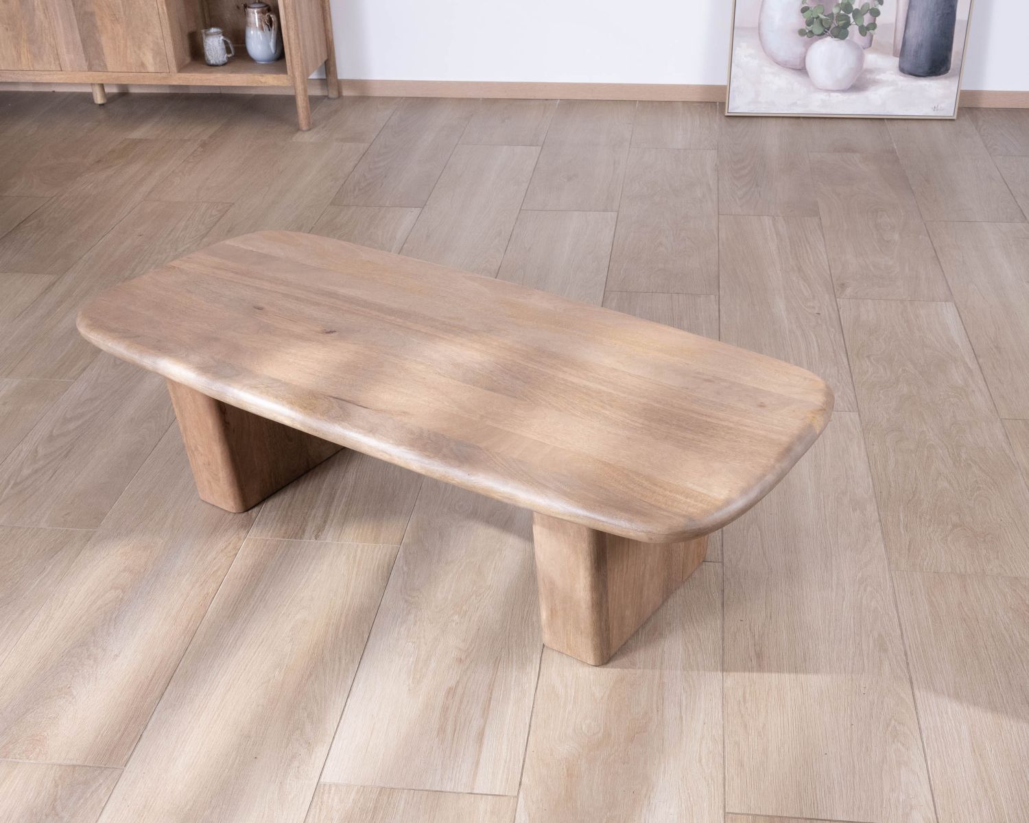 Tavolo da salotto rettangolare "Orobie" in legno di mango, design puro