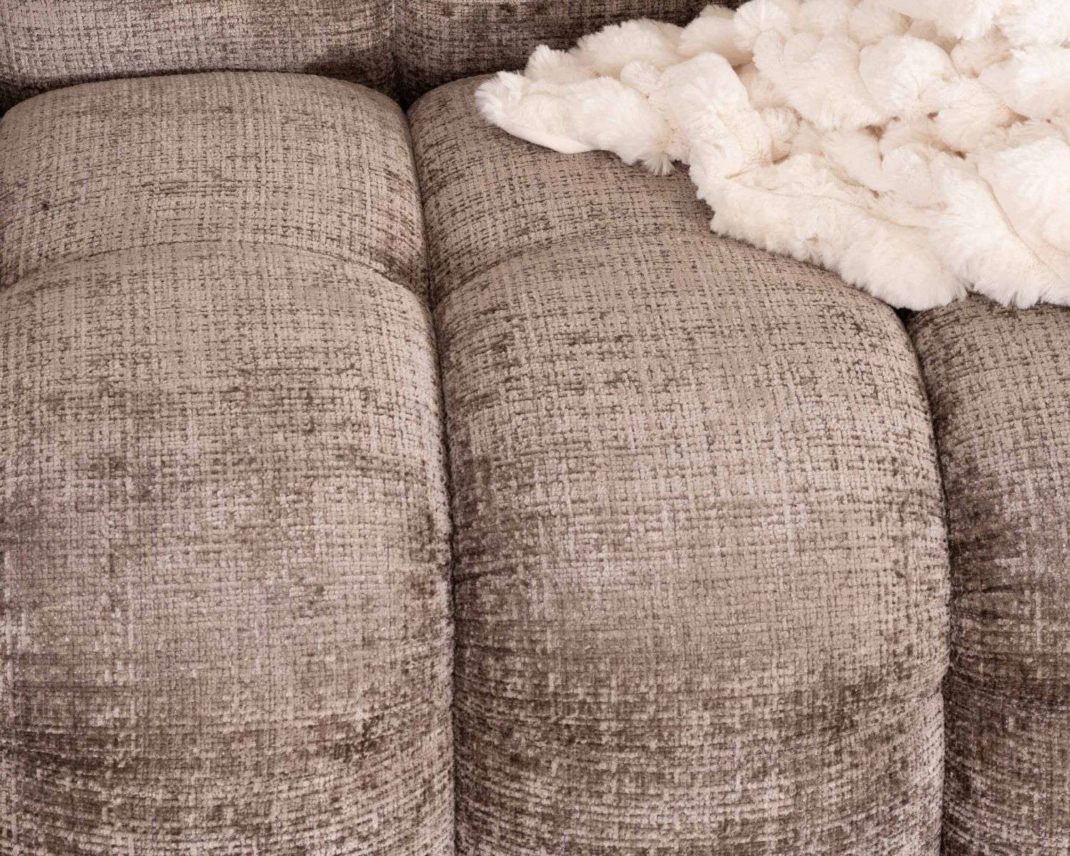 Divano a 3 posti "Milow" in tessuto di velluto grigio cenere, ultra-accogliente