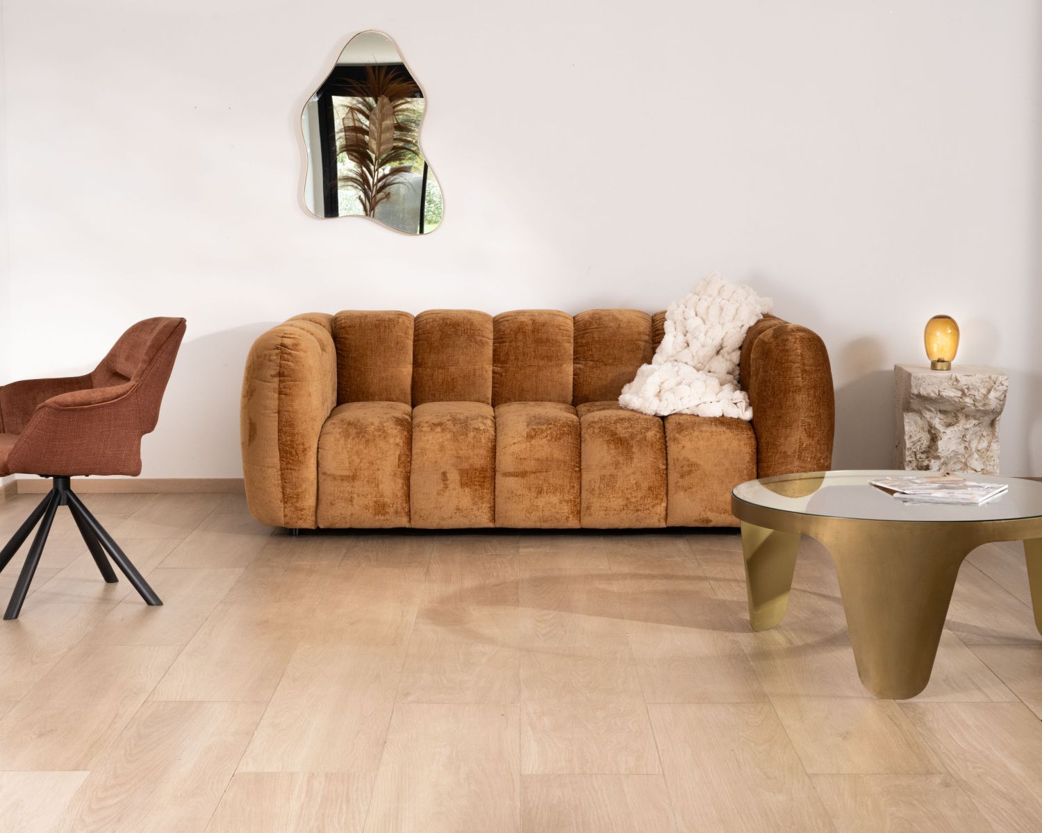 Divano a 3 posti in stile retrò "Milow" in morbido velluto ambrato