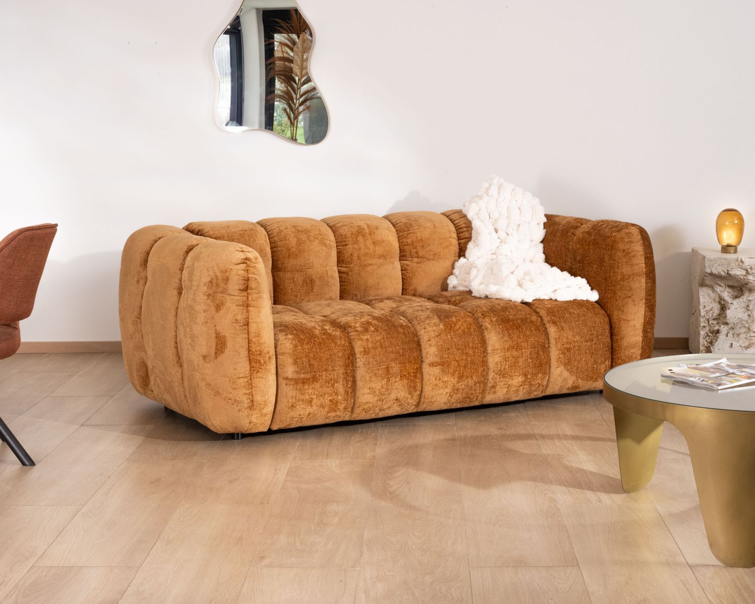 Divano a 3 posti in stile retrò "Milow" in morbido velluto ambrato