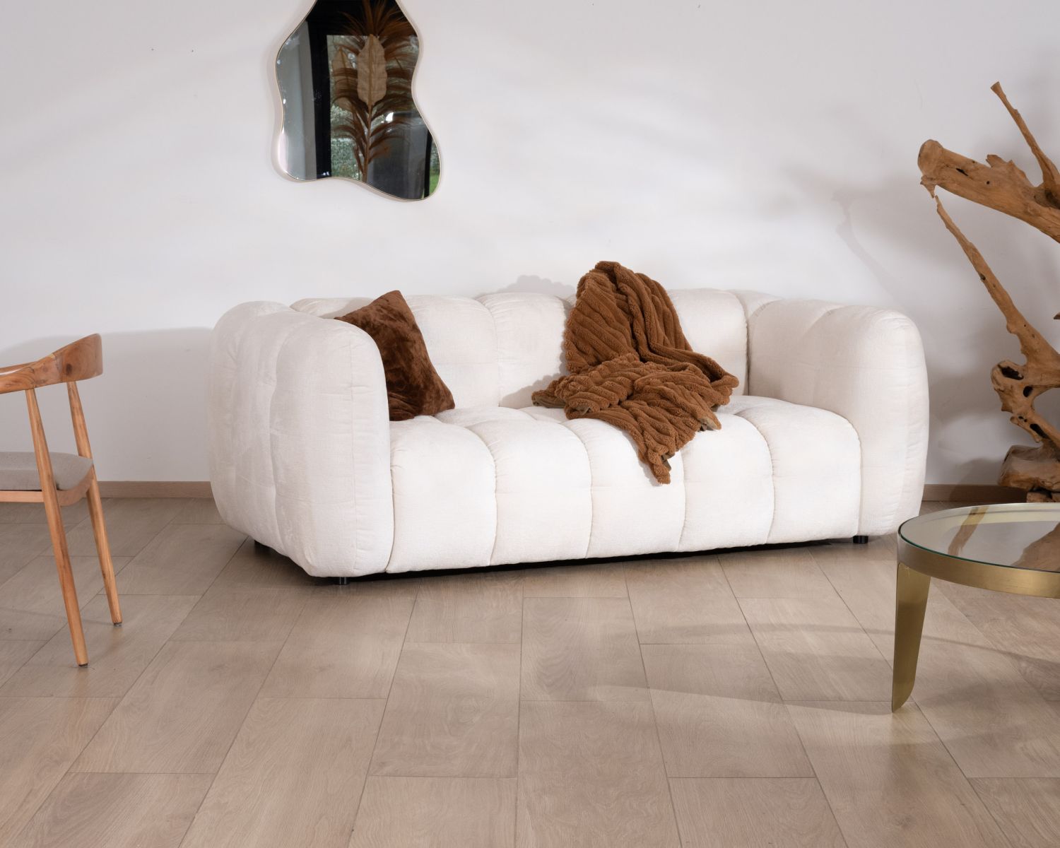 Divano cocooning "Milow" a 3 posti in tessuto bouclette bianco con impuntura