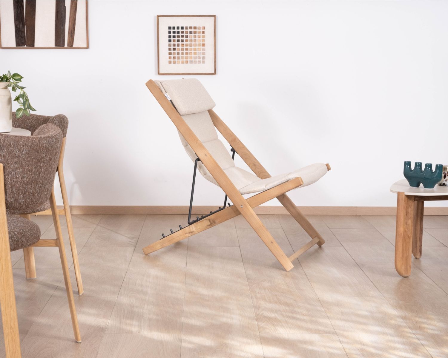 Poltrona chilena imbottita in tessuto bouclé ecru e teak massiccio "Alizé" per interni/esterni