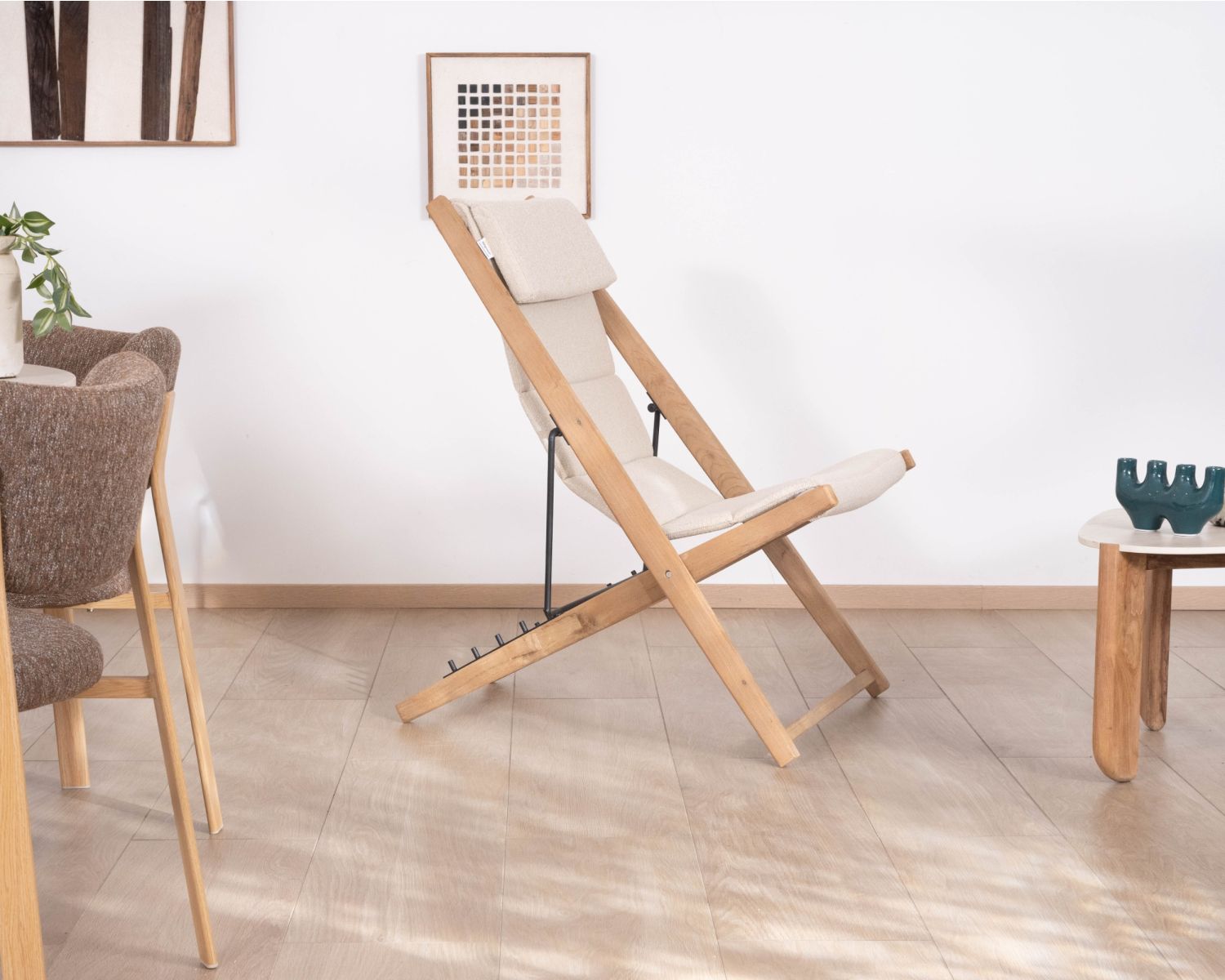 Poltrona chilena imbottita in tessuto bouclé ecru e teak massiccio "Alizé" per interni/esterni
