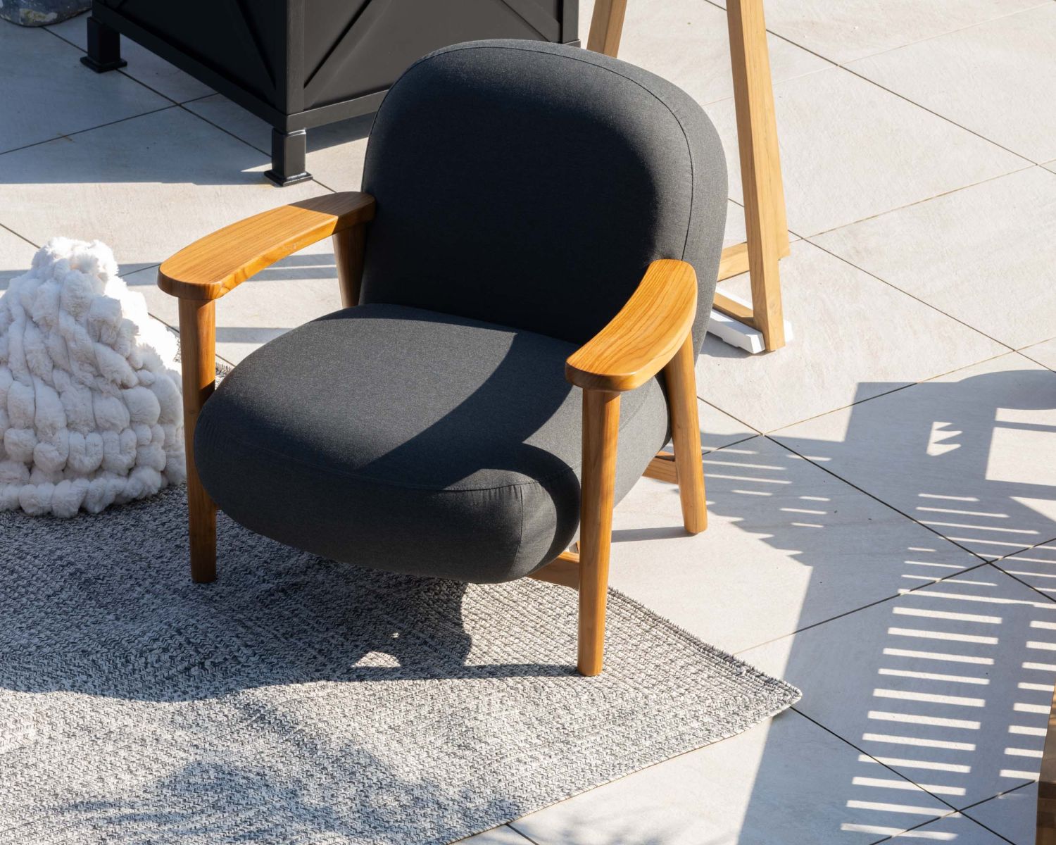 Set di divano e poltrona da giardino in tessuto grigio scuro "Aristochair