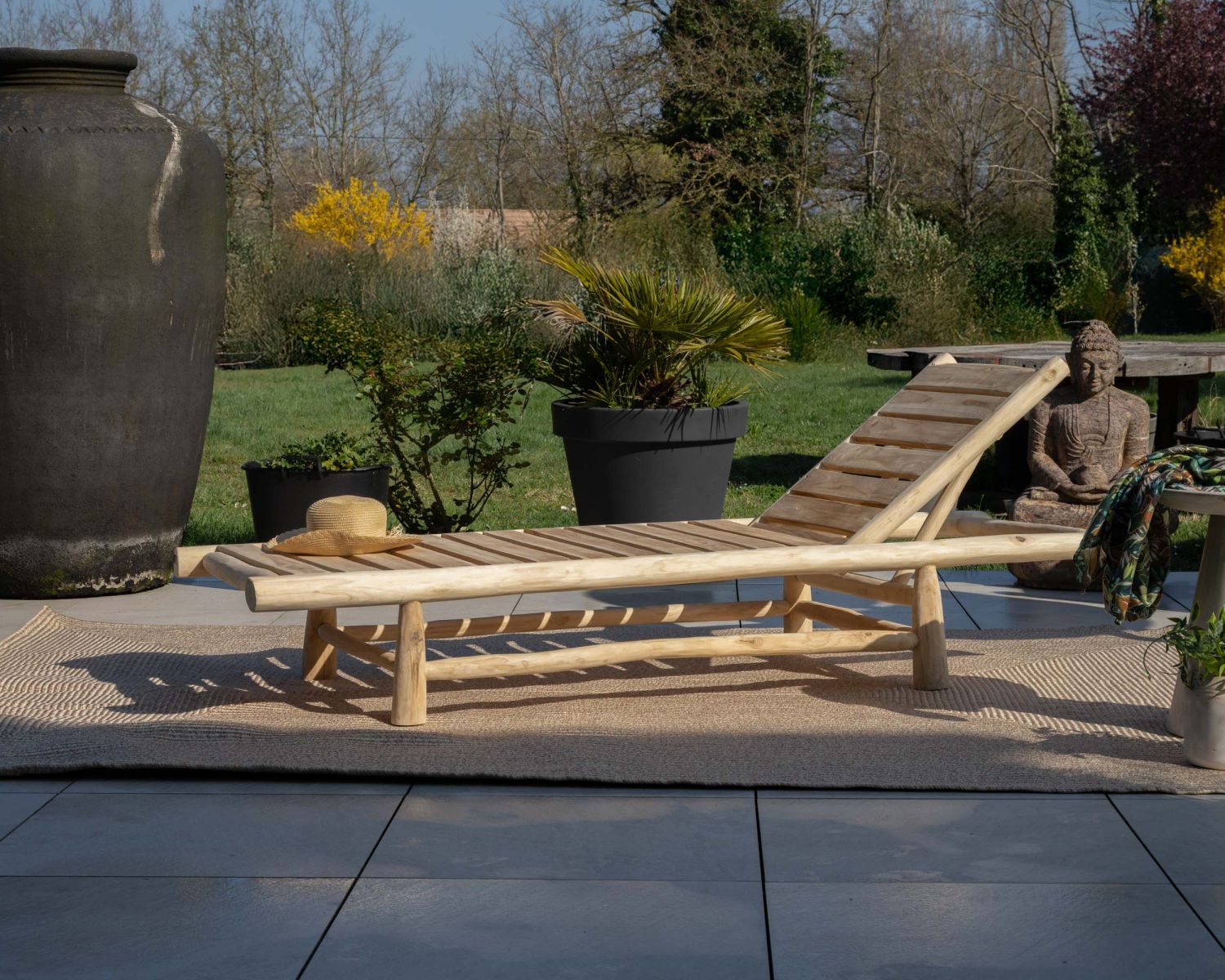 Lettino a 1 posto "Sumatra" dal design esotico con struttura a rami