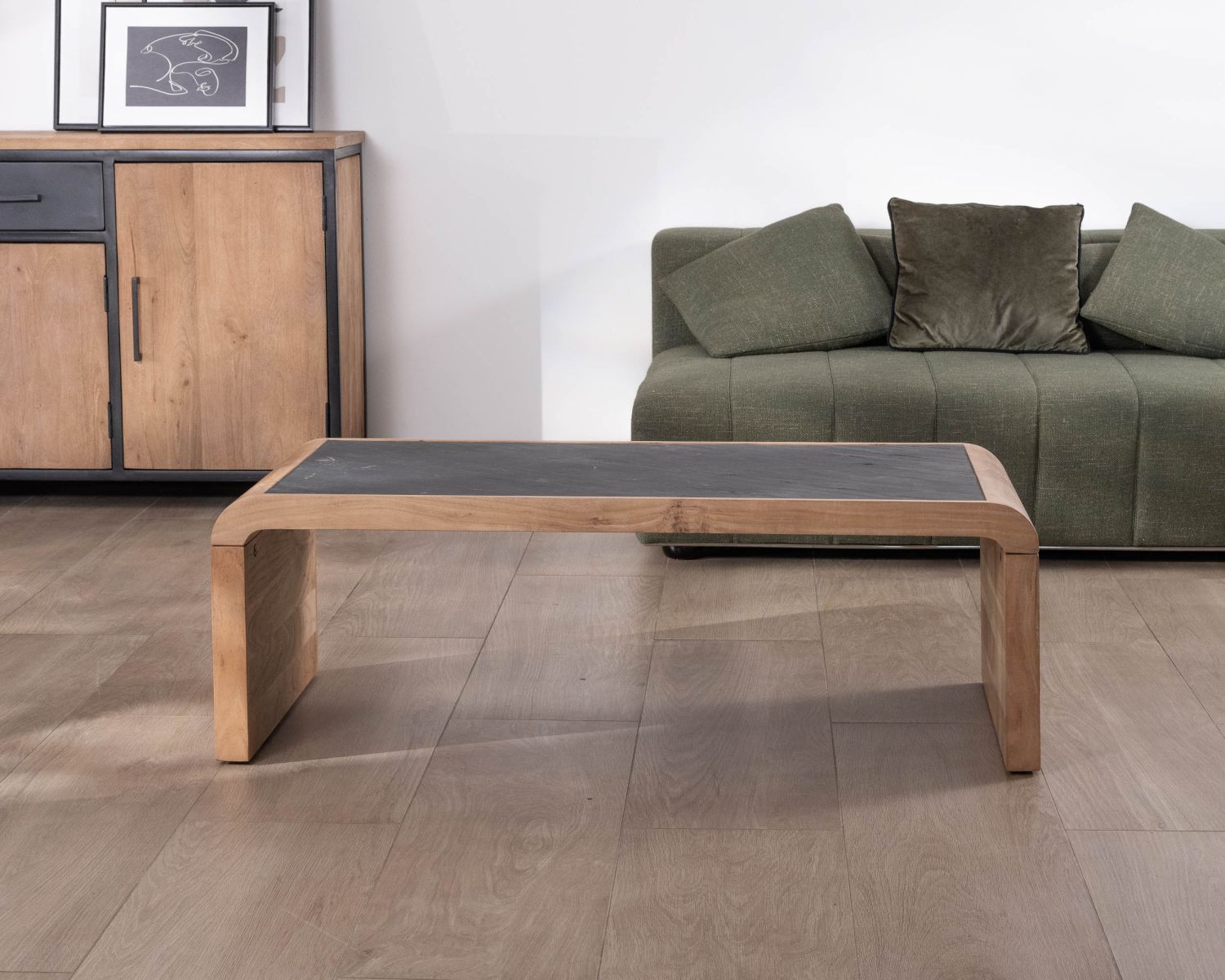 Tavolino dal design retrò "Pikto" con piano impiallacciato in pietra