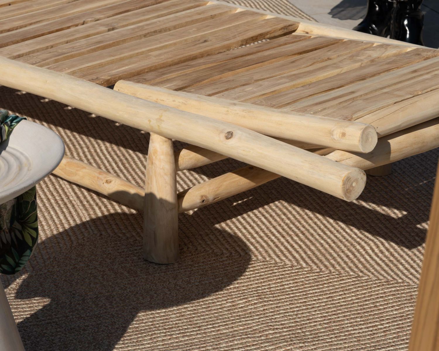 Lettino a 1 posto "Sumatra" dal design esotico con struttura a rami