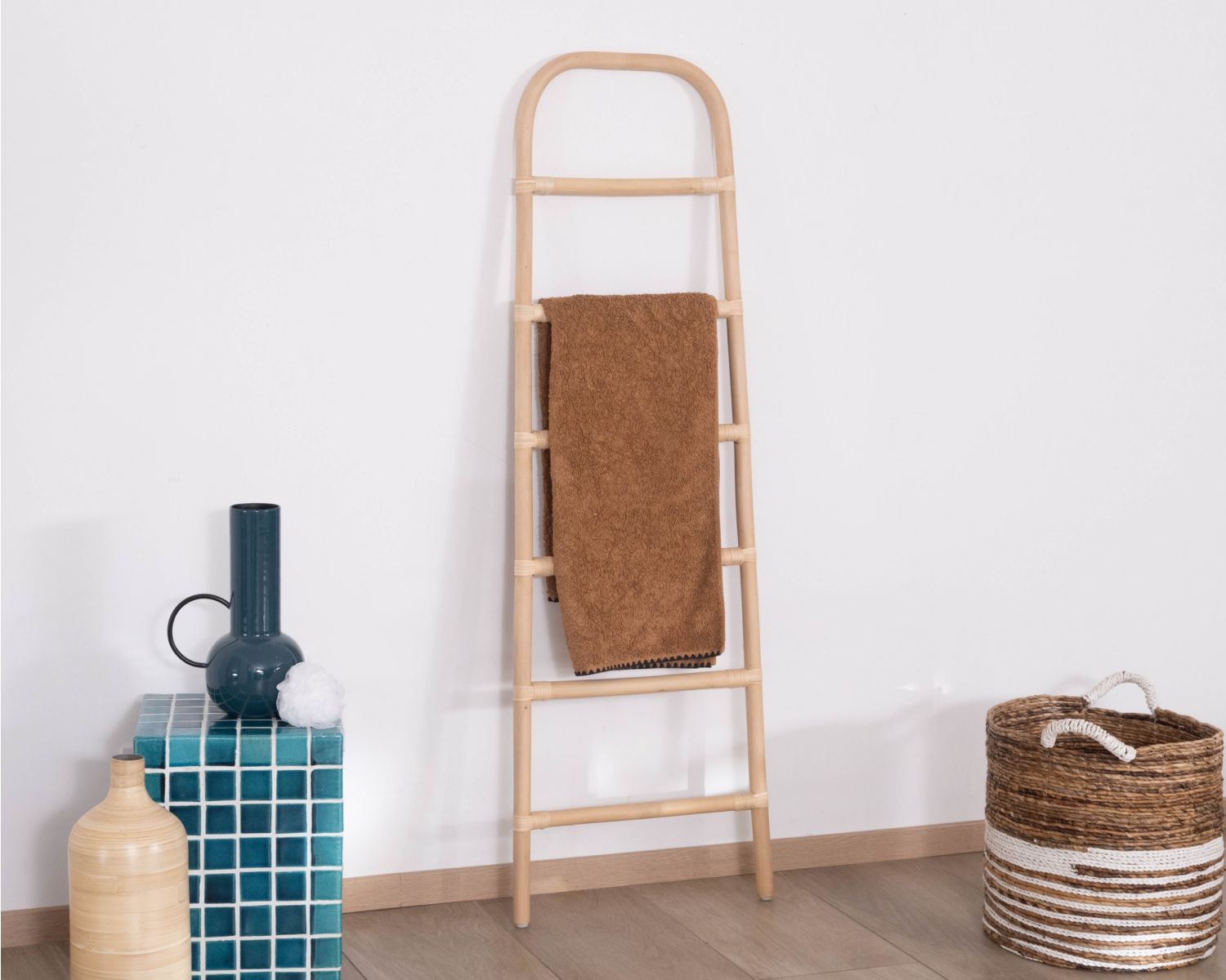 Scala in rattan naturale "Solira"