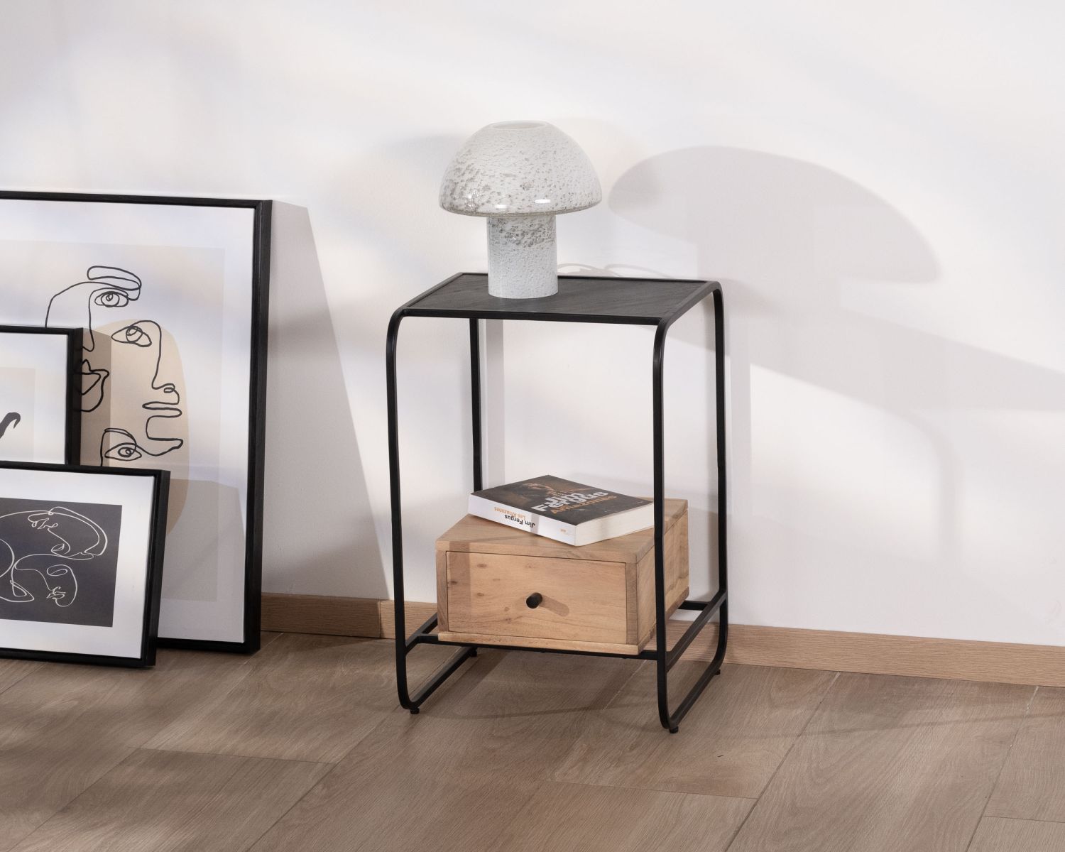 Comodino design "Pikto" in metallo e legno con piano impiallacciato in pietra