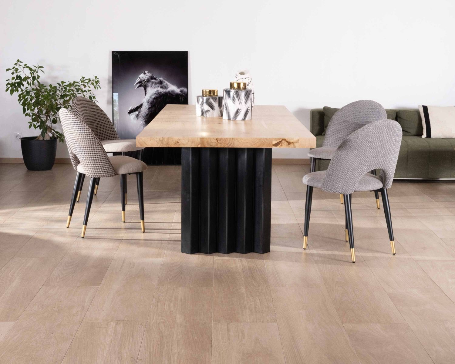 Tavolo da pranzo rettangolare "Audacio", 220 cm, legno massiccio, gambe in metallo plissettato nero