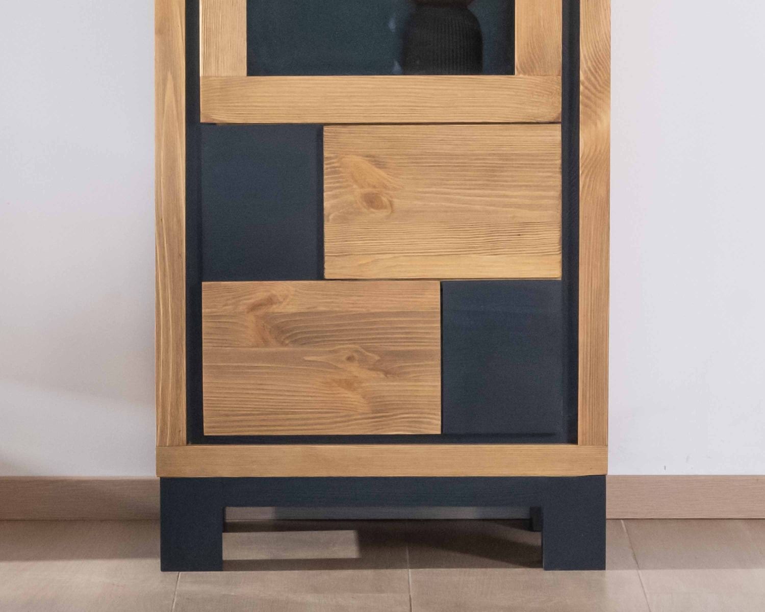 Mobile contenitore smaltato a 2 ante "Cubo" in pino spazzolato