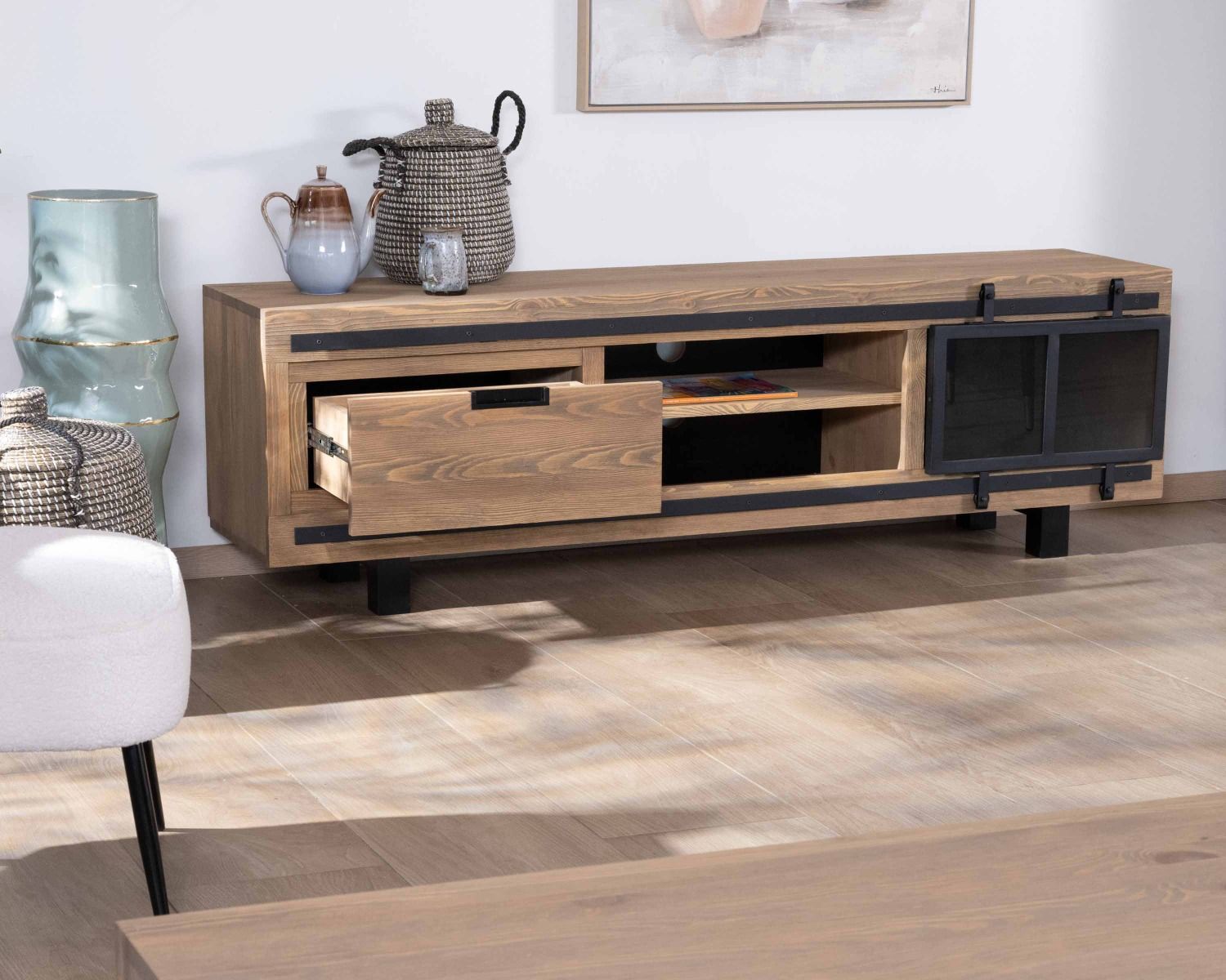 Grande panca TV contemporanea da 180 cm in pino spazzolato con porta scorrevole in vetro "Tolf