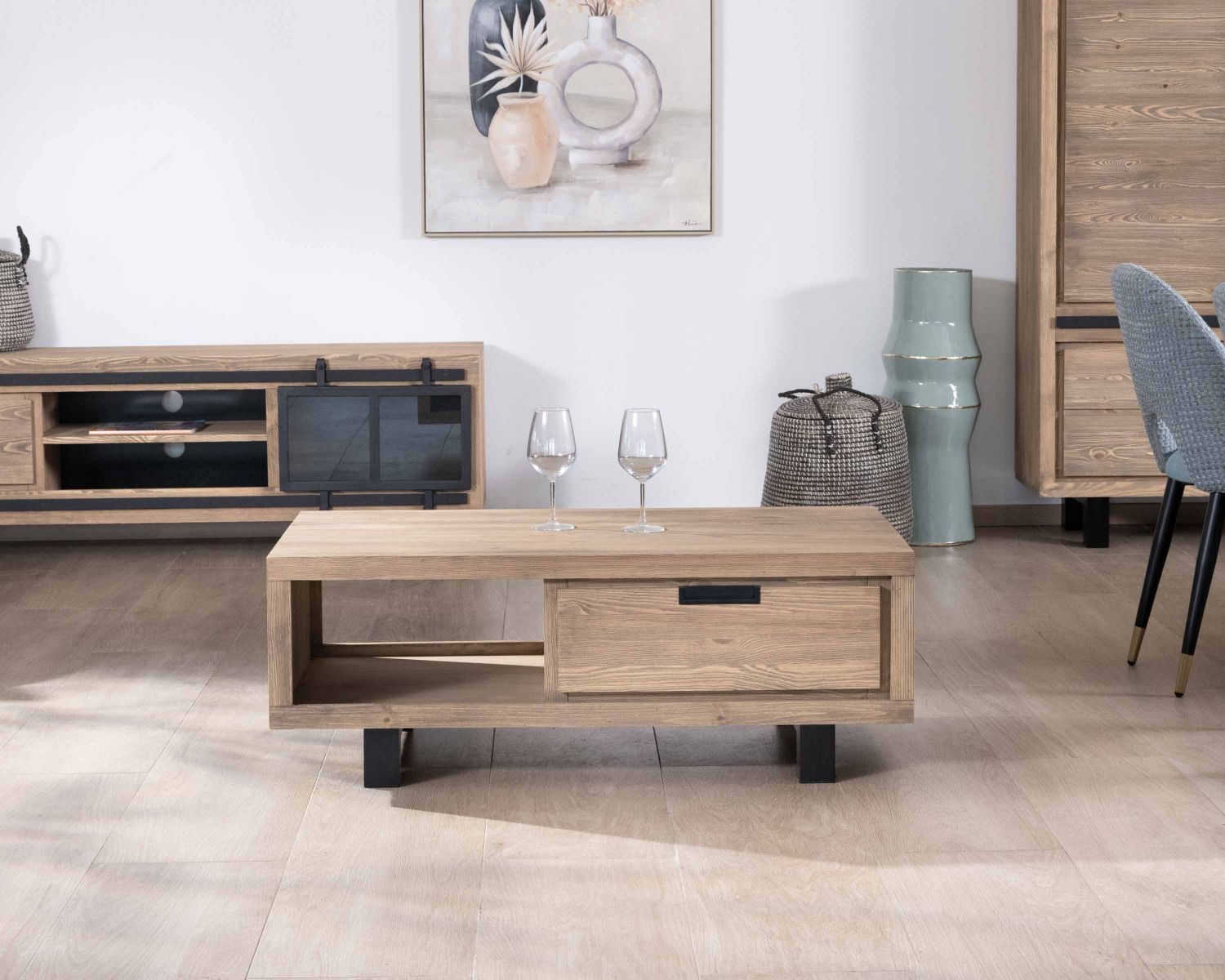 Tavolino "Tolf" da 110 cm con cassetto in pino spazzolato e metallo