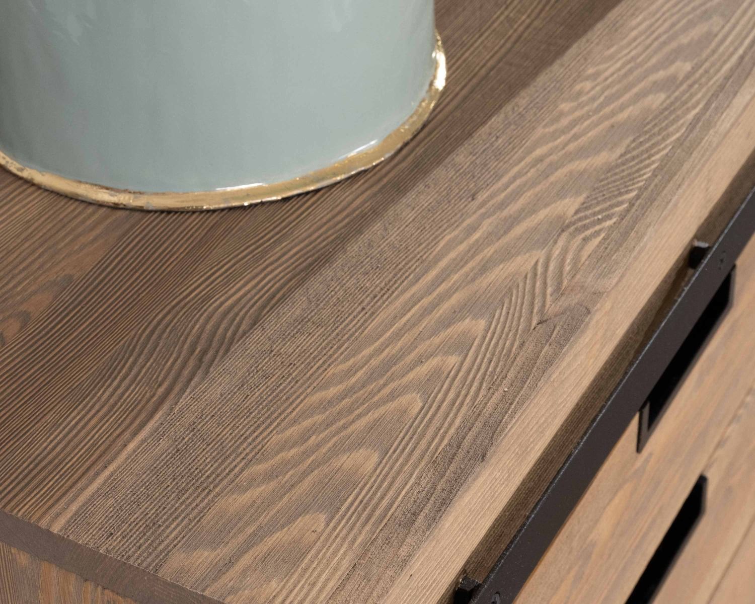 Credenza in pino massiccio spazzolato da 200 cm con anta scorrevole in vetro fumé "Tolf