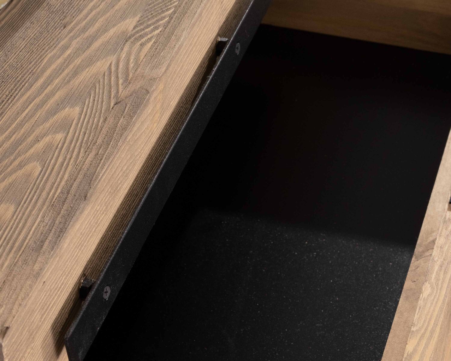 Credenza in pino massiccio spazzolato da 200 cm con anta scorrevole in vetro fumé "Tolf