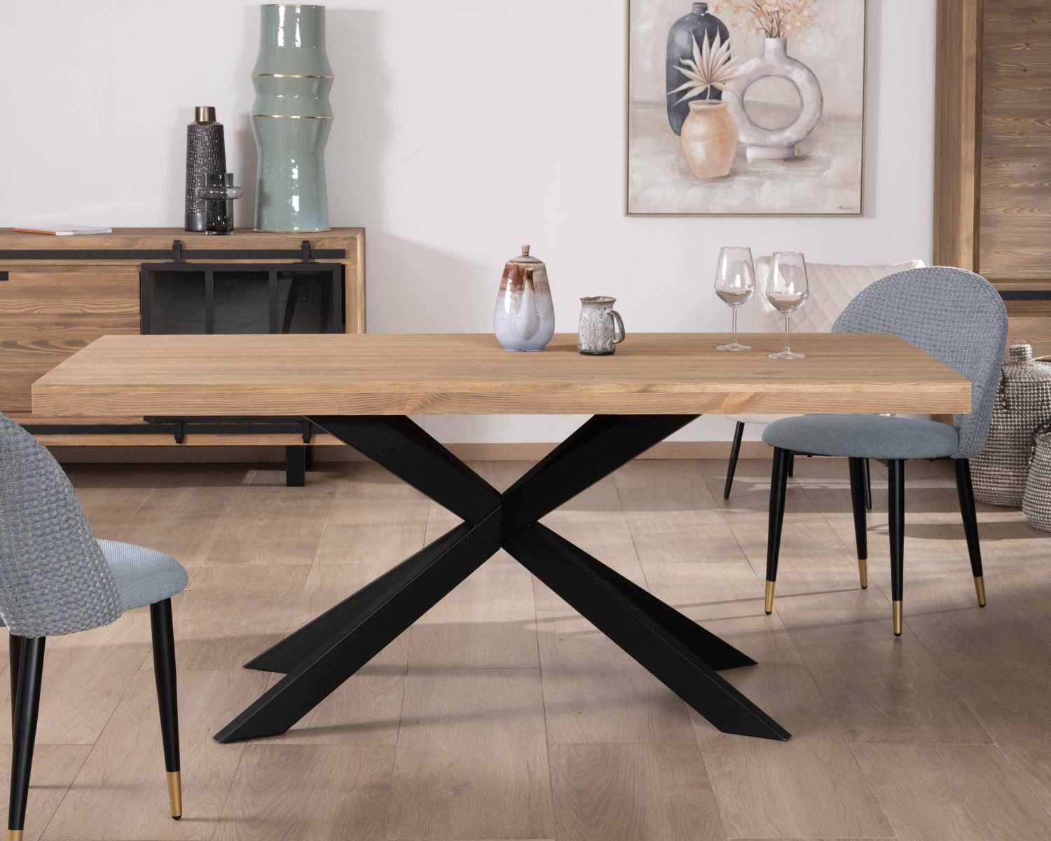 Tavolo da pranzo rettangolare "Tolf" da 180 cm in pino spazzolato con gambe Mikado in metallo nero