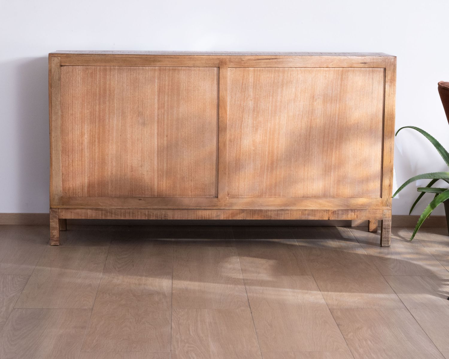 Buffet scorrevole a 4 ante "Aruna" in legno massiccio di mango, stile etnico chic