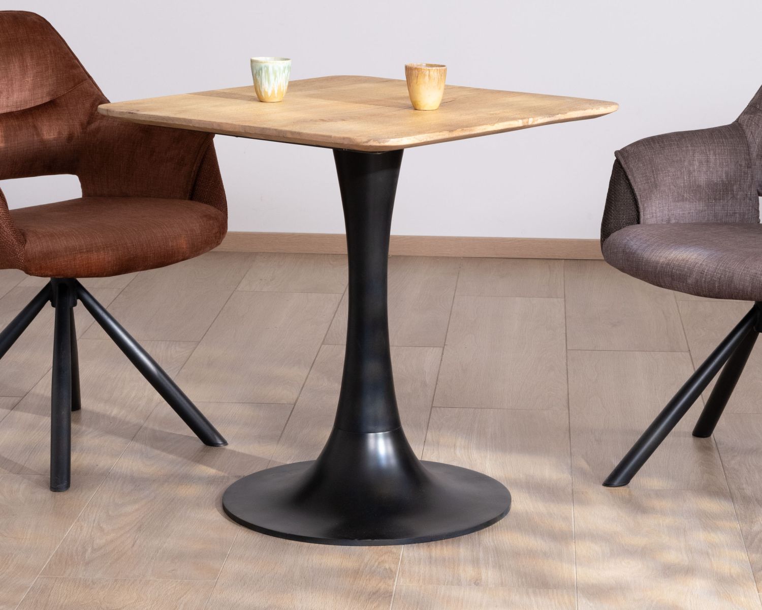 Tavolo quadrato stile bistrot "Piccadilly" in mango naturale da 70 cm