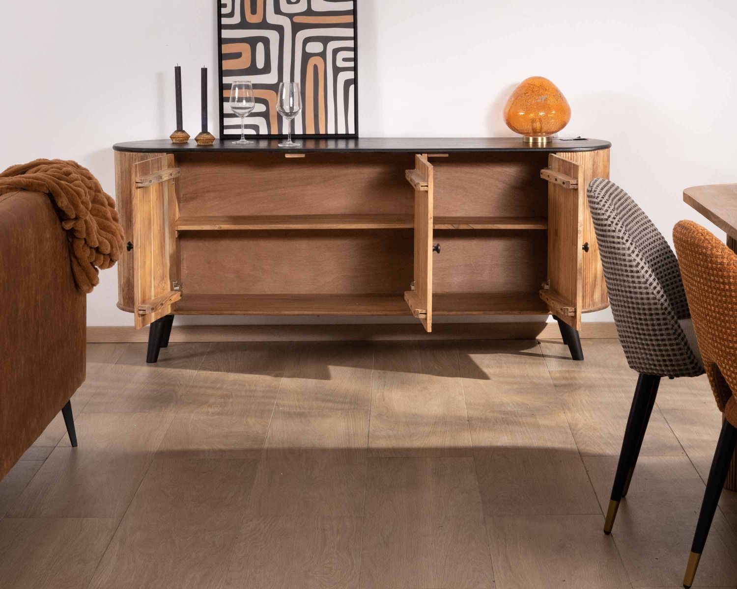 Credenza retrò a 3 ante in acacia massiccia con piano e gambe "Boogie" neri