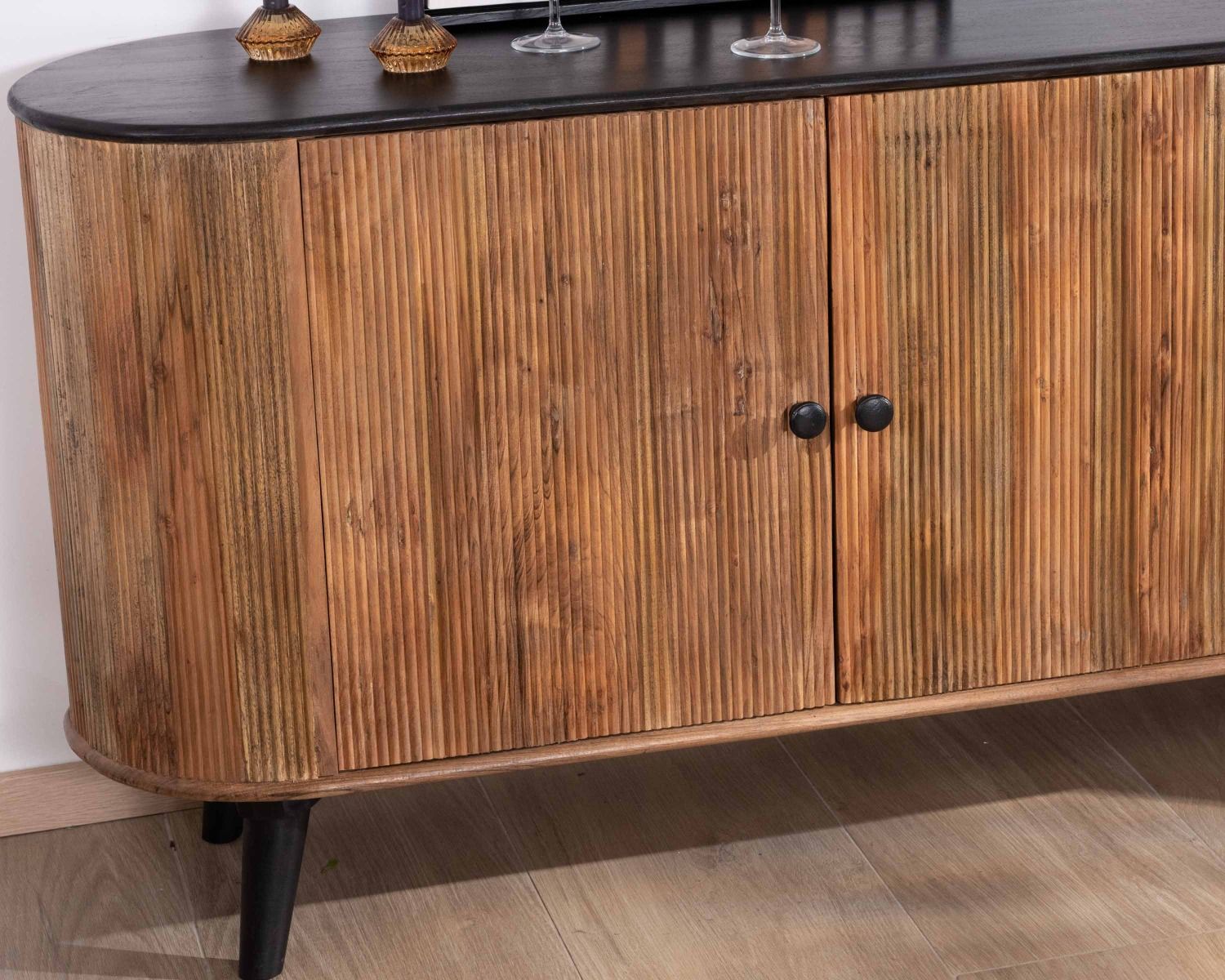 Credenza retrò a 3 ante in acacia massiccia con piano e gambe "Boogie" neri