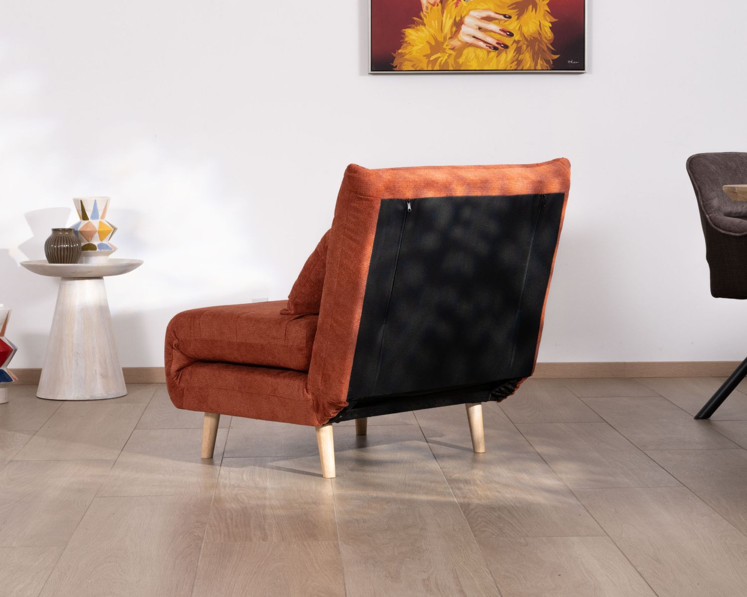 Poltrona di design scandinavo in tessuto terracotta "Folda" trasformabile in letto occasionale