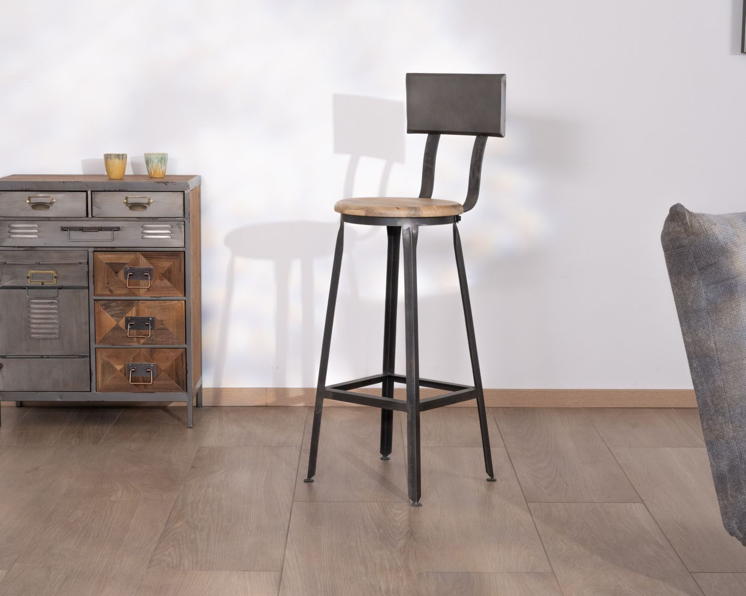 Sedia da bar "Atelier grey" in metallo e legno grigio antico, altezza 110 cm