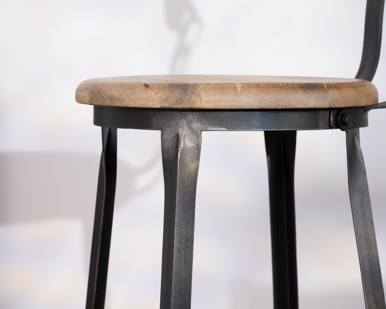 Sedia da bar "Atelier grey" in metallo e legno grigio antico, altezza 110 cm