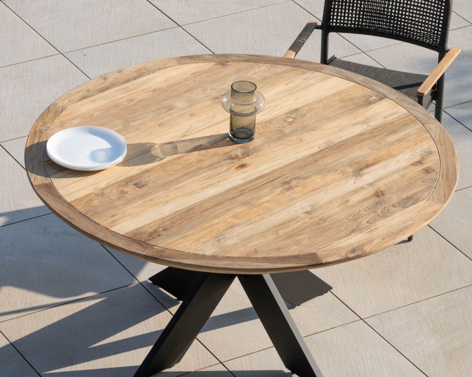 Tavolo da pranzo rotondo per esterni "Ozone" da 130 cm in teak e alluminio