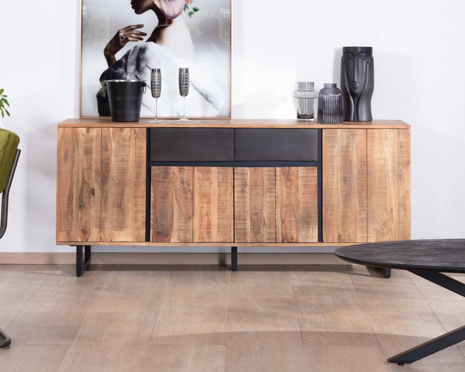 Credenza in acacia di 175 cm con 2 cassetti e gambe "Bennett" in metallo nero
