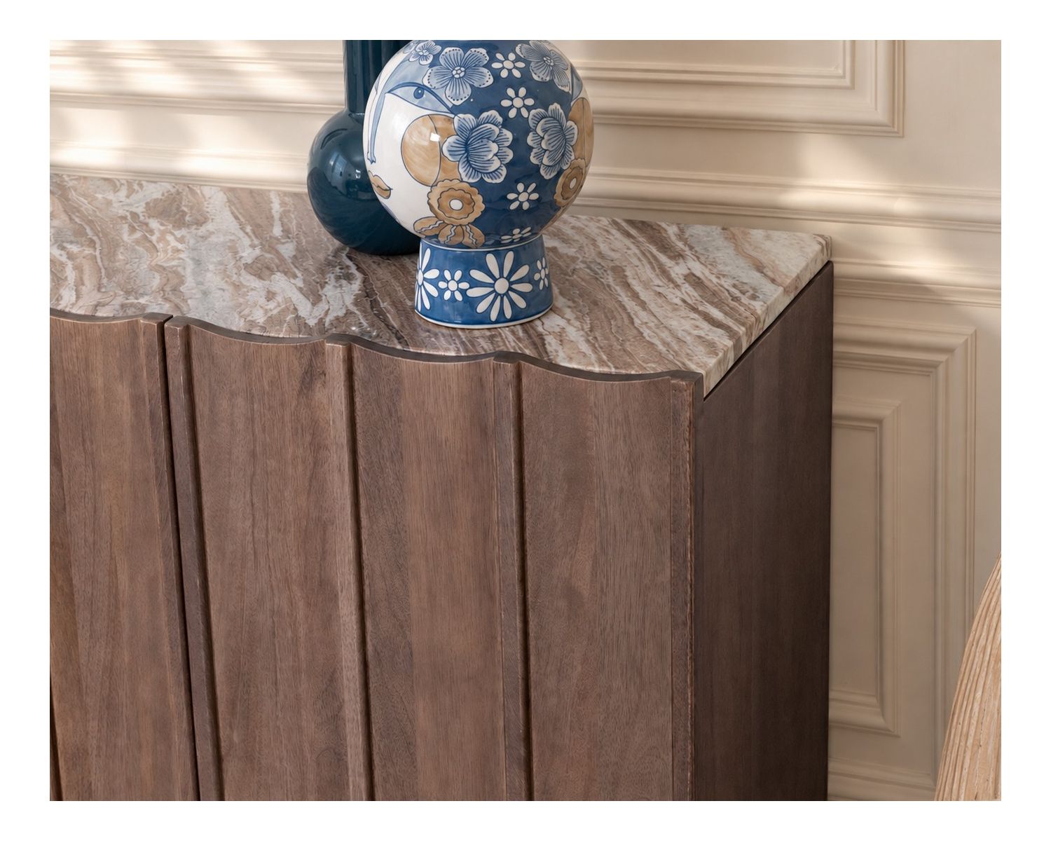 Credenza a 4 ante con piano in pietra "Manon"