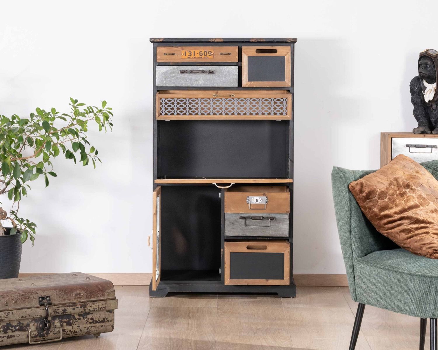 Credenza in abete massiccio "Mélimélo Indus" con cassetti e frontali decorativi