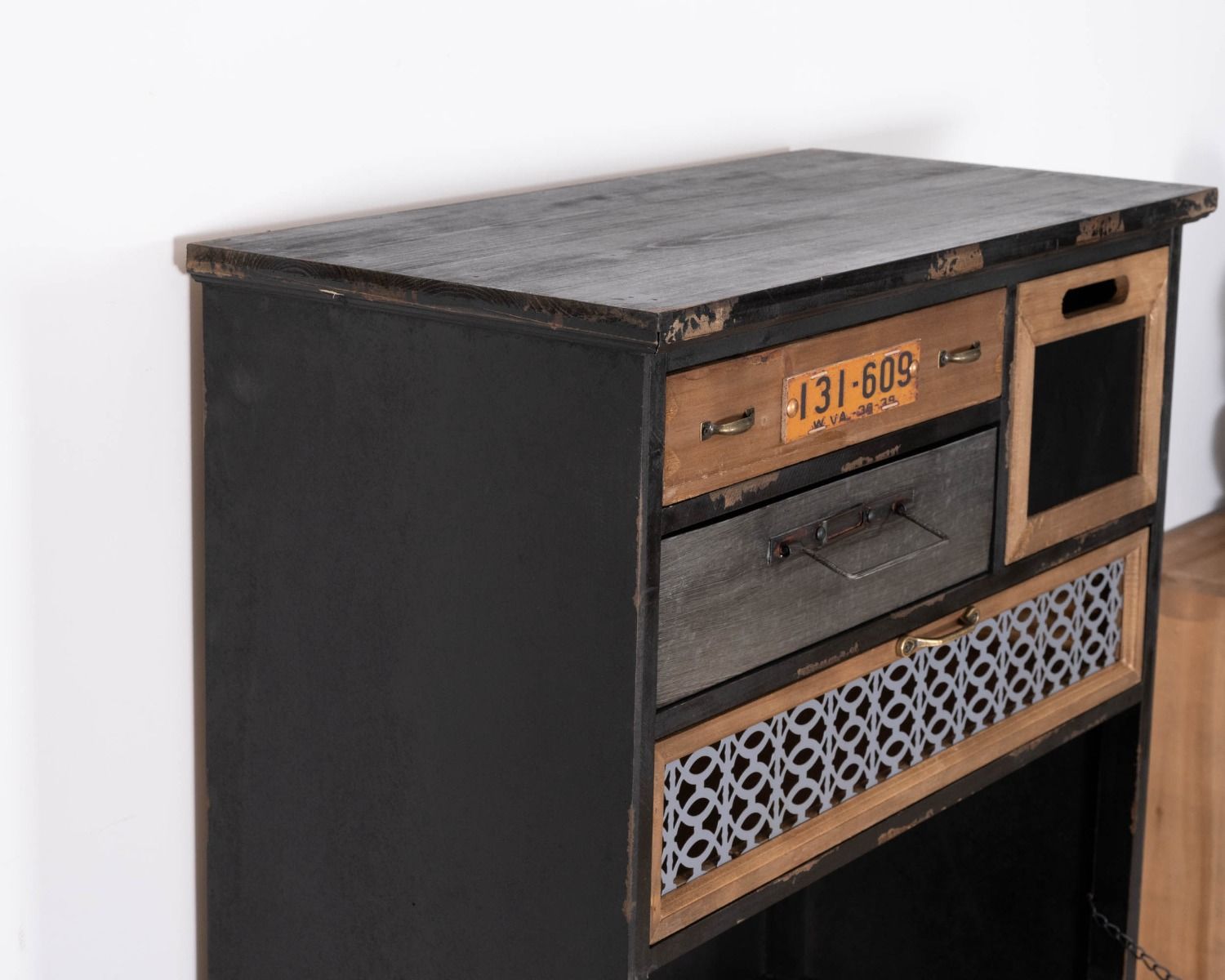 Credenza in abete massiccio "Mélimélo Indus" con cassetti e frontali decorativi