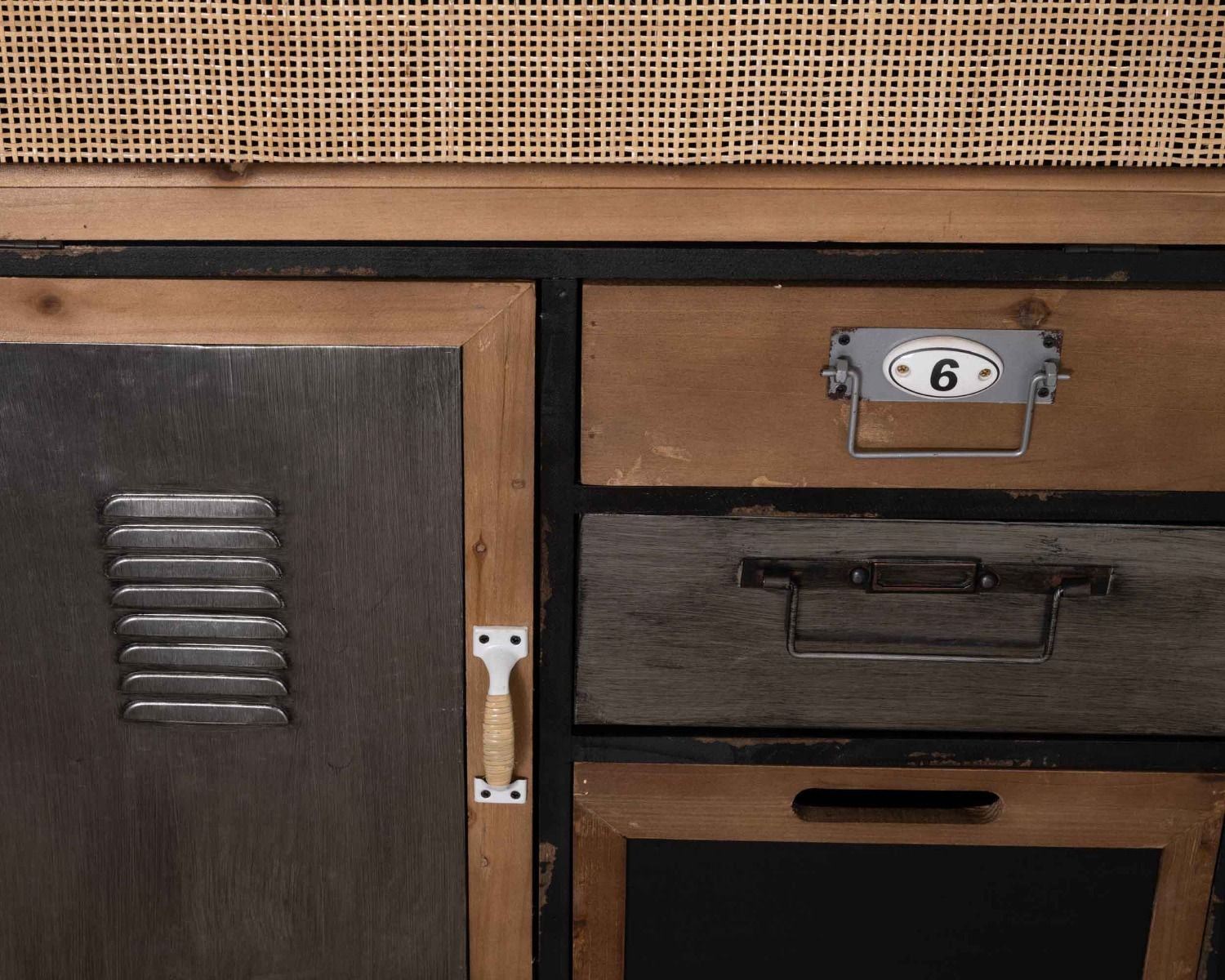 Credenza in abete massiccio "Mélimélo Indus" con cassetti e frontali decorativi