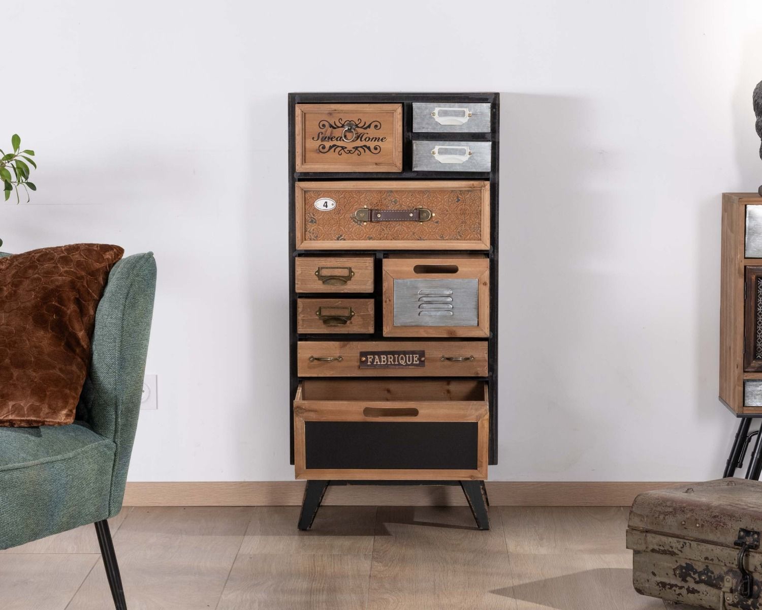 Cassettiera verticale in abete nero e frontali decorati "Mélimélo Indus"