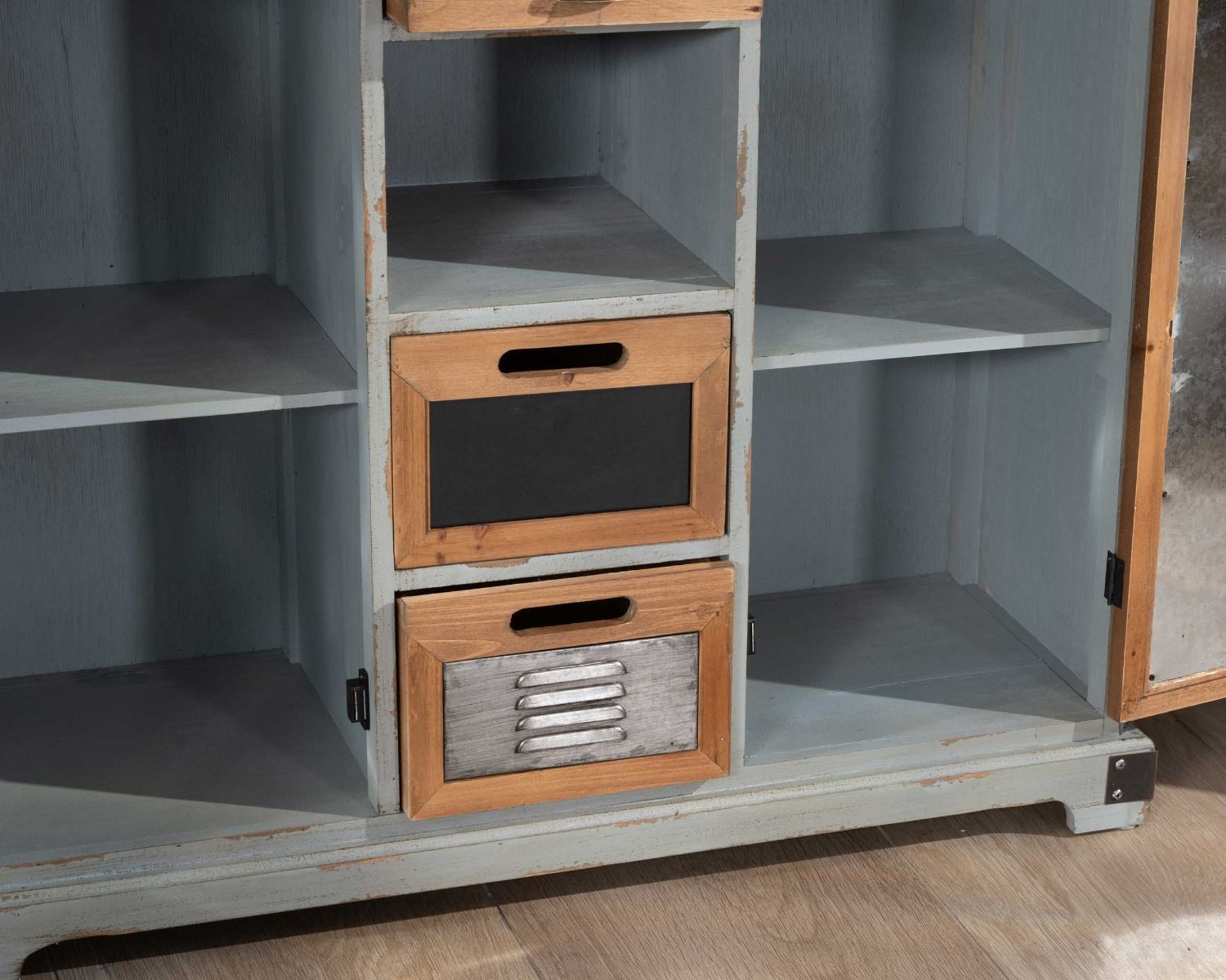 Credenza decorativa "Mélimélo Indus" in legno di pino e simil rattan con cassetti