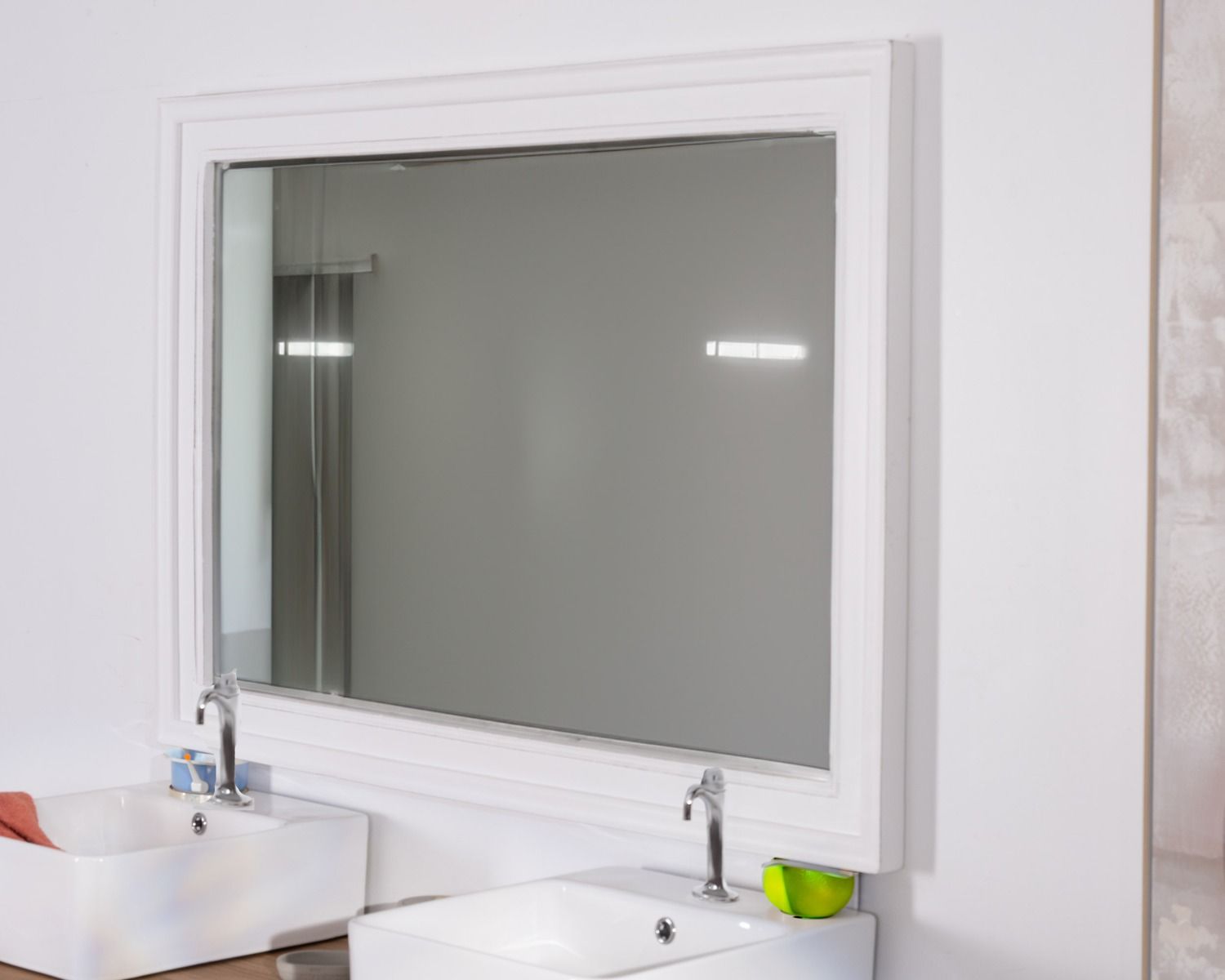 Grande specchio rettangolare 130x90 cm "Trégastel" cornice in acacia bianca