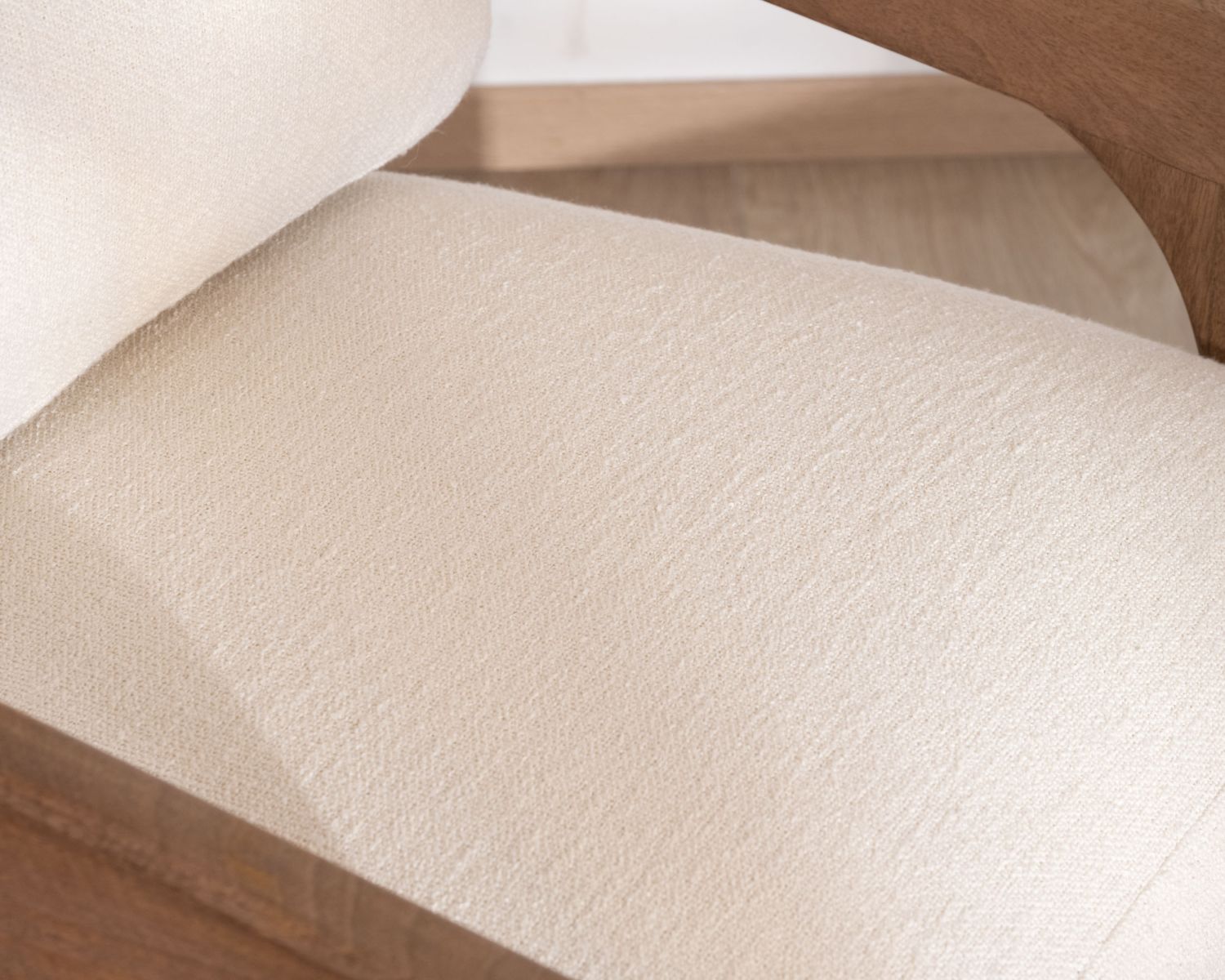 Sedia occasionale di design scandinavo "Archéa" in spugna ecrù